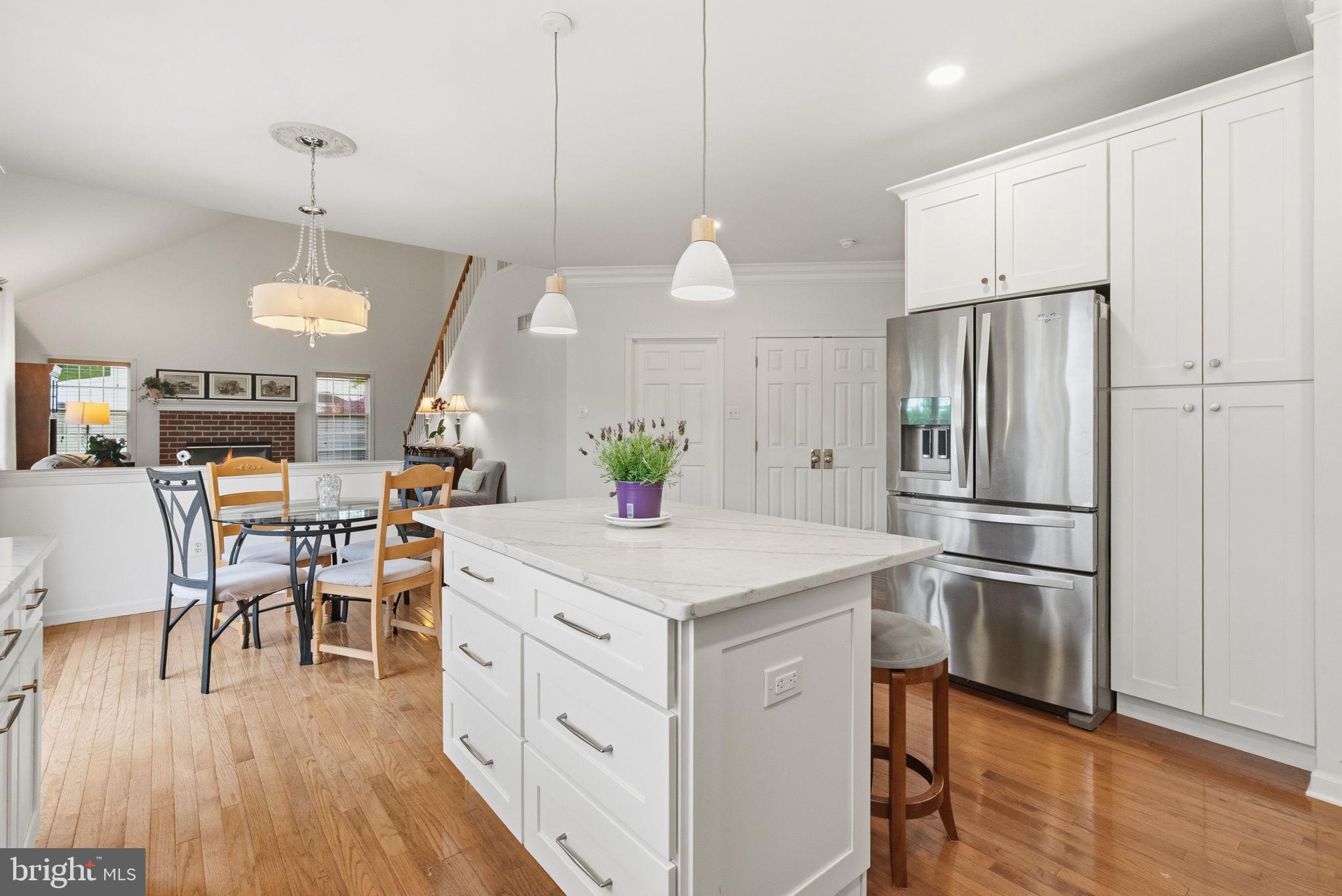 PROVIDENCE OAKS - Residential