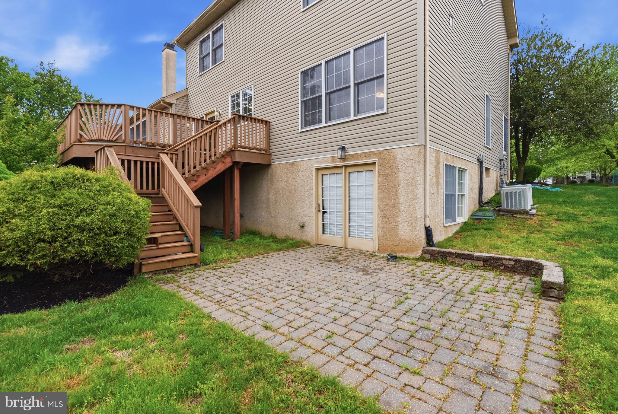 PROVIDENCE OAKS - Residential