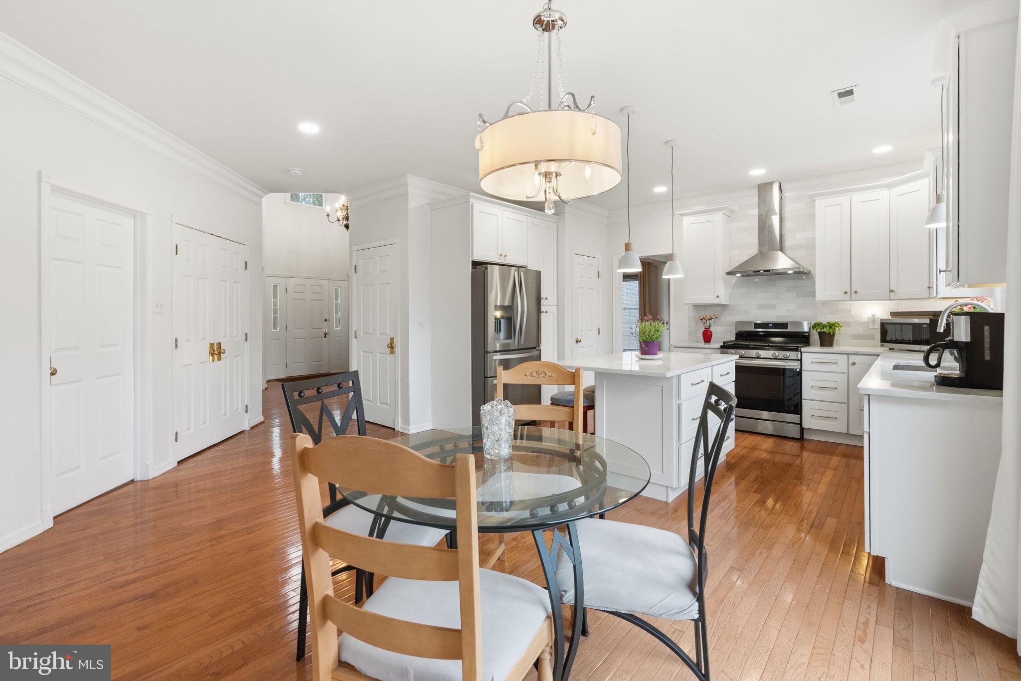 PROVIDENCE OAKS - Residential
