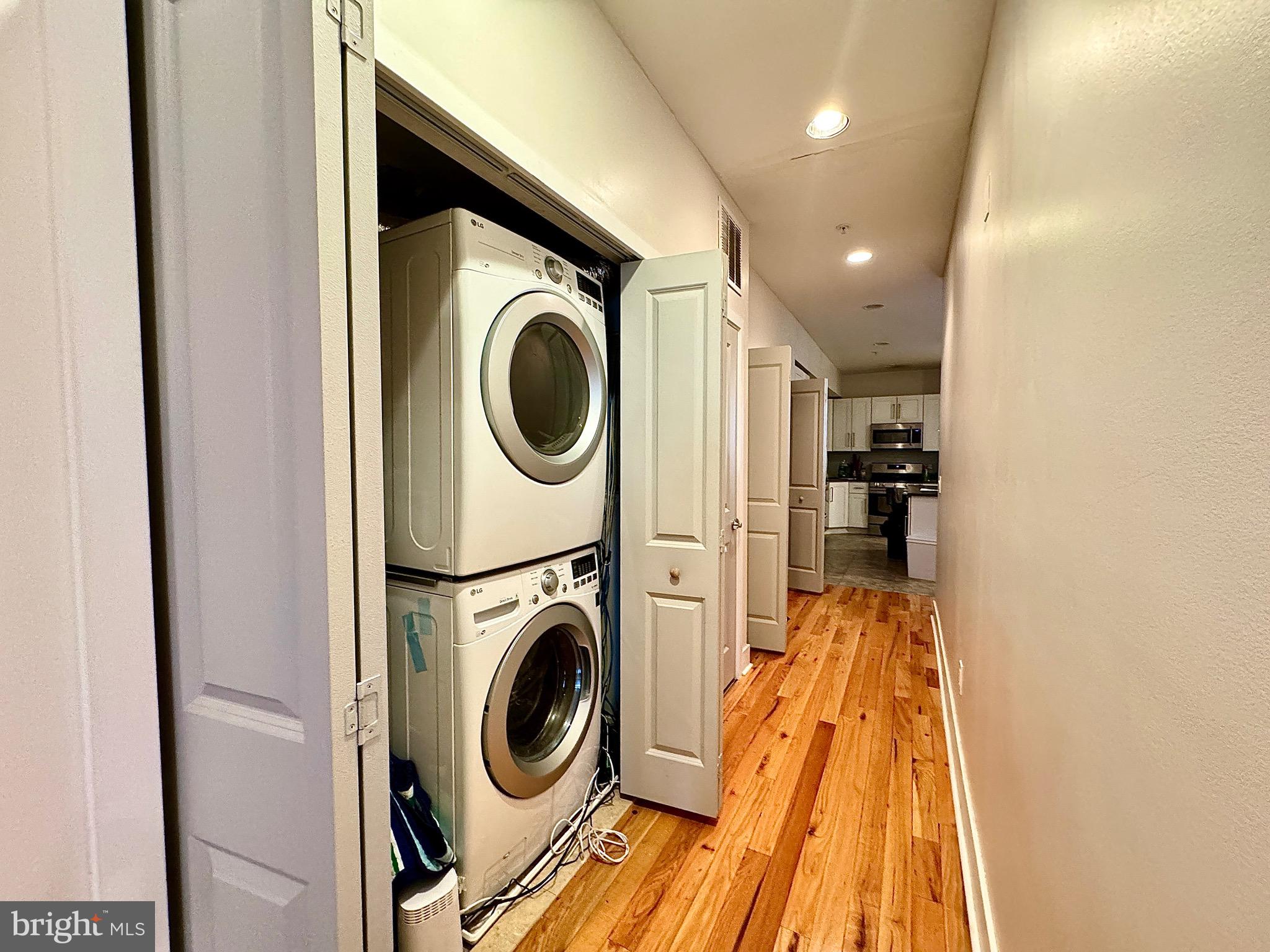 FAIRMOUNT - Commercial Sale