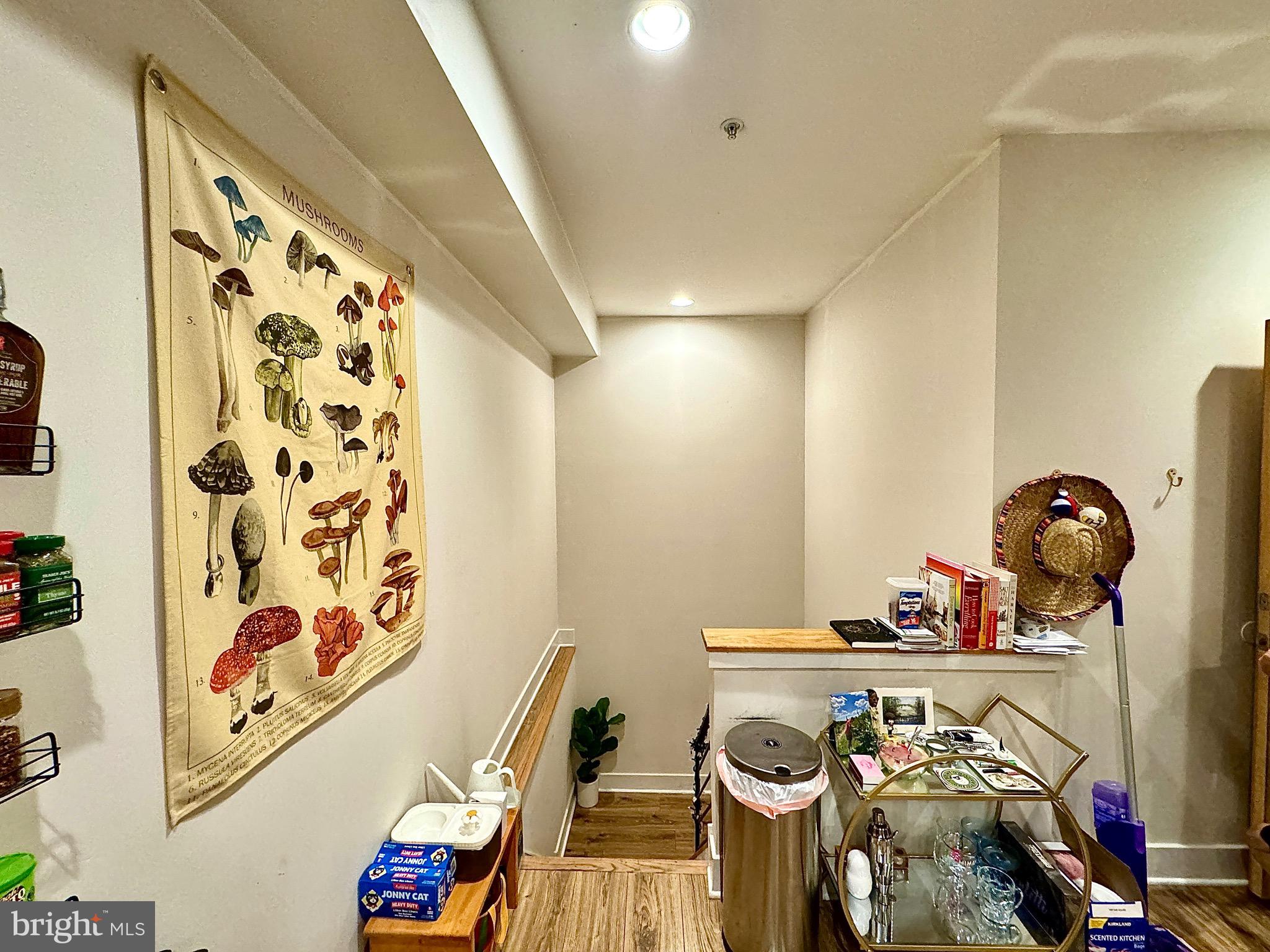 FAIRMOUNT - Commercial Sale