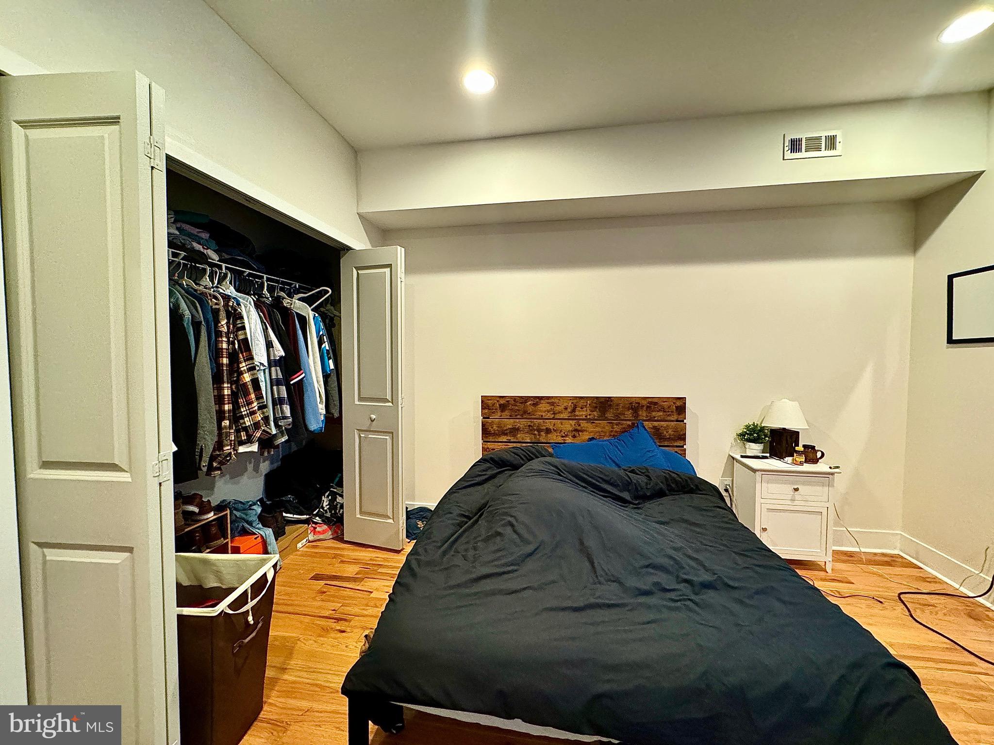 FAIRMOUNT - Commercial Sale