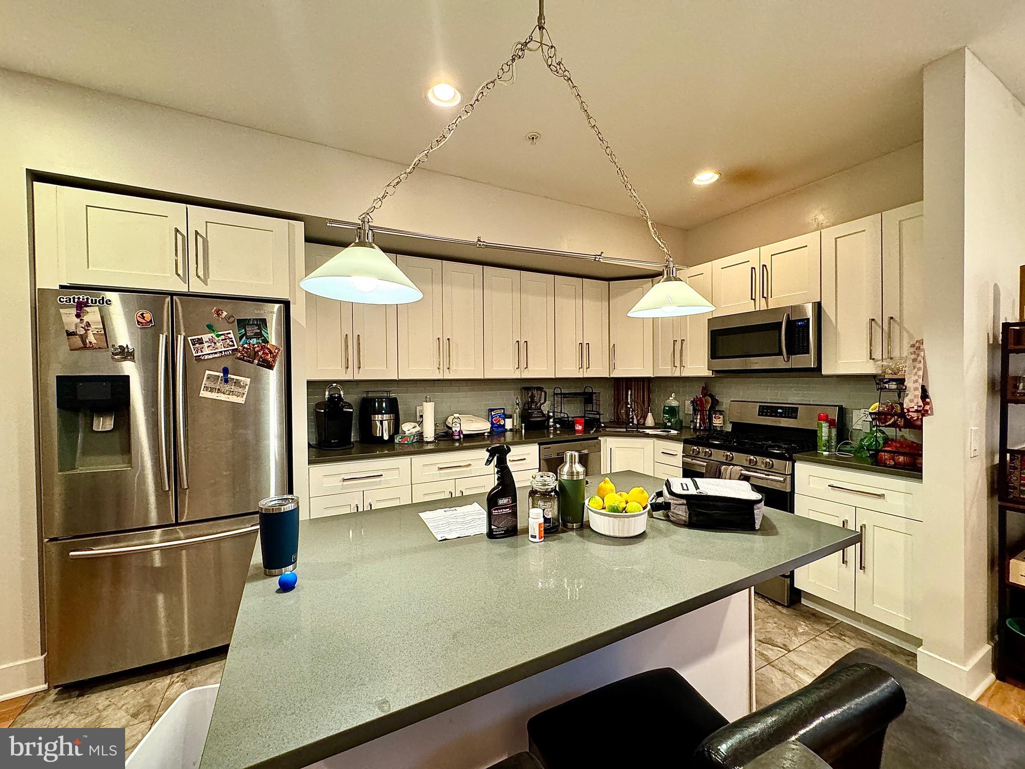 FAIRMOUNT - Commercial Sale