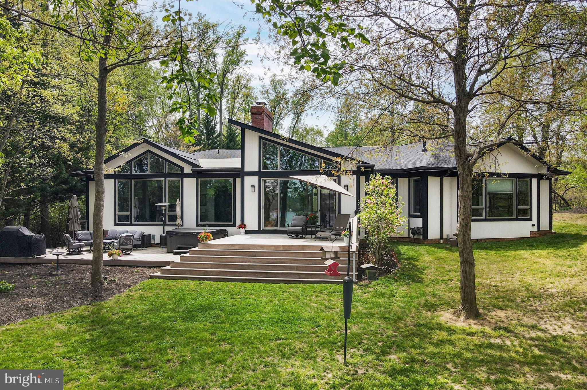RIVER WATCH - Residential