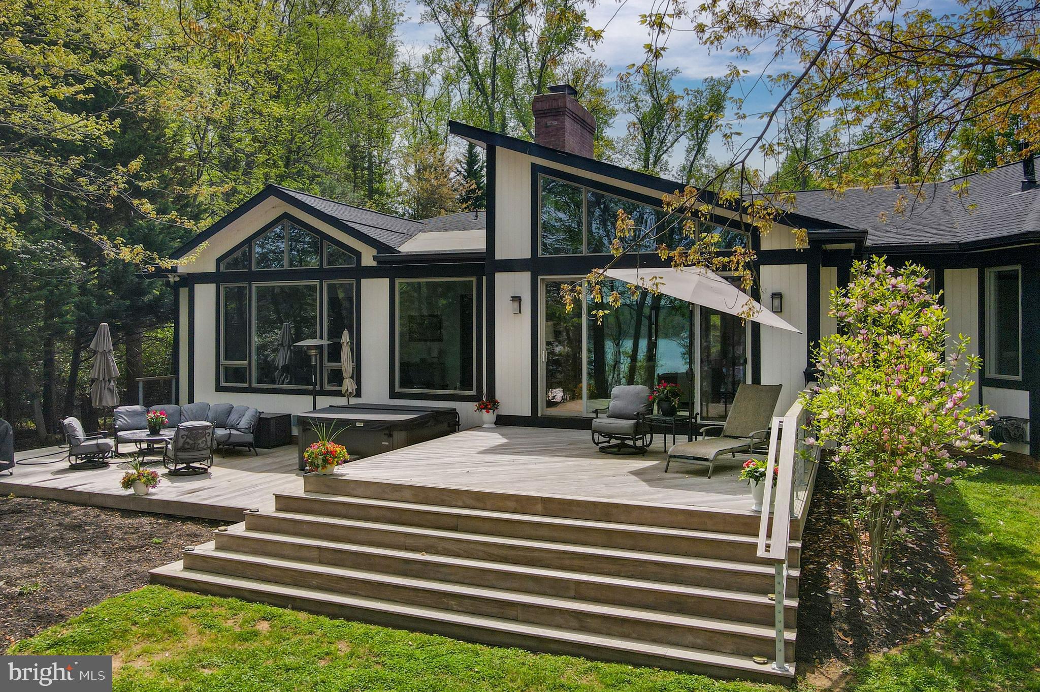 RIVER WATCH - Residential