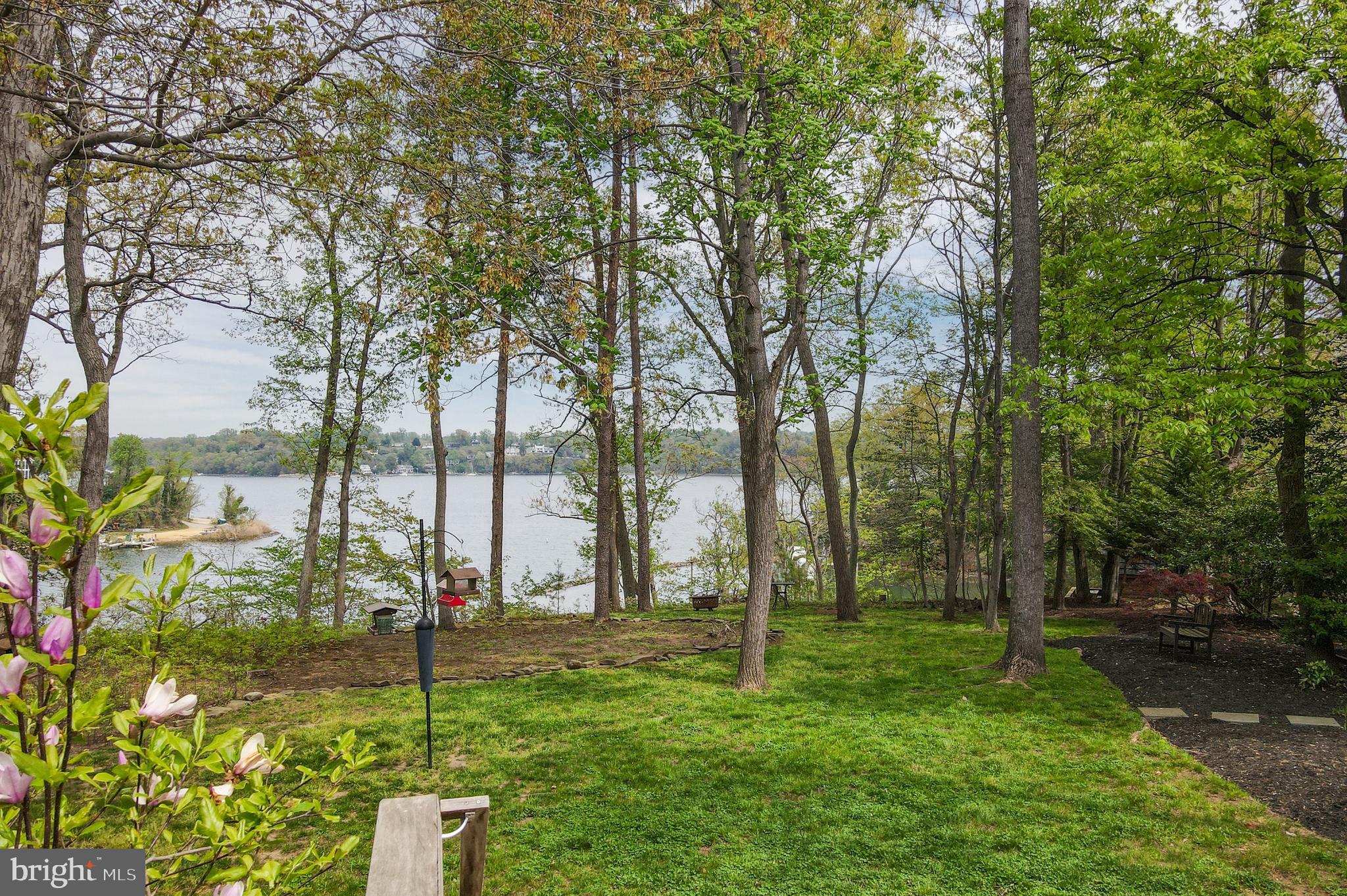 RIVER WATCH - Residential