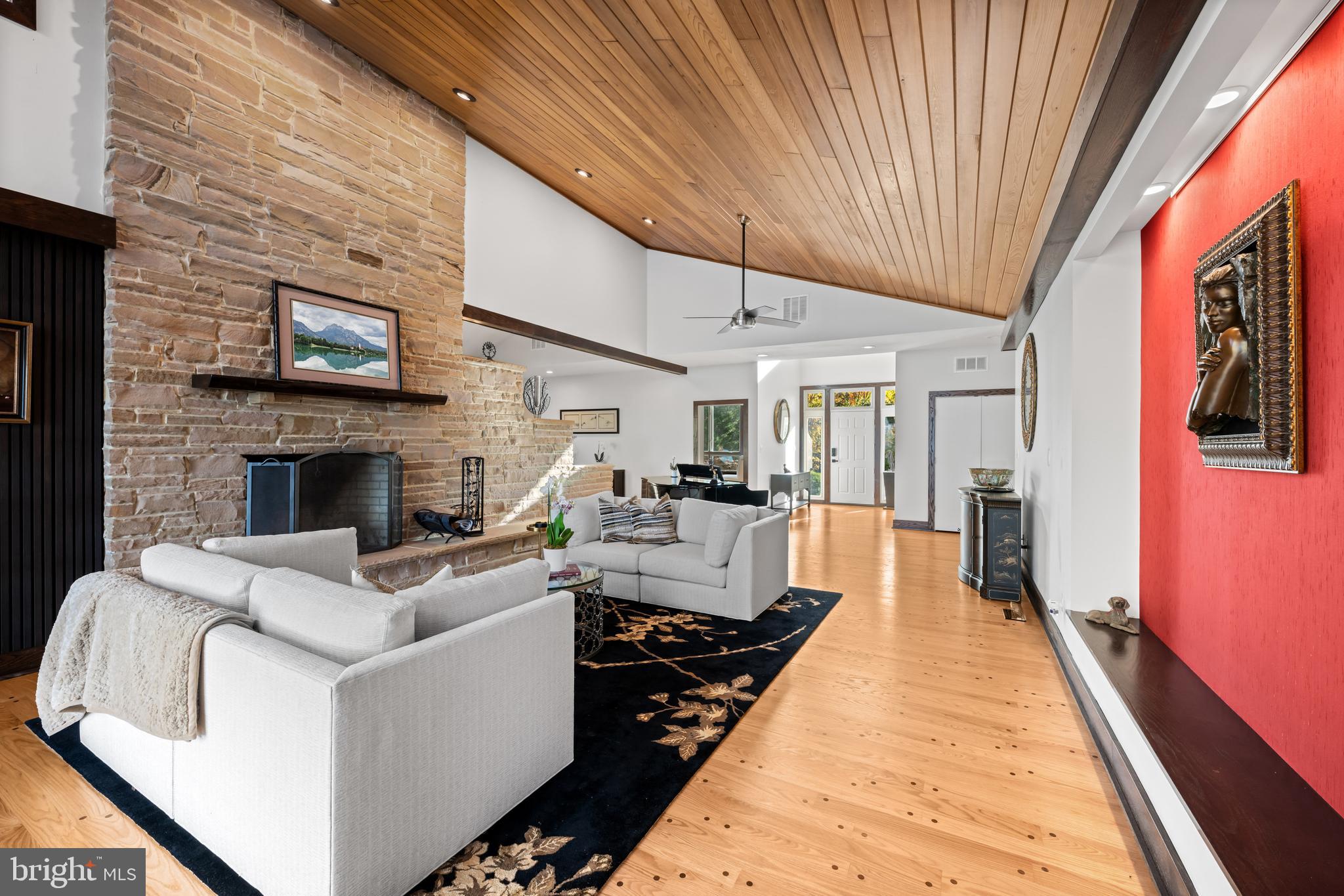 RIVER WATCH - Residential