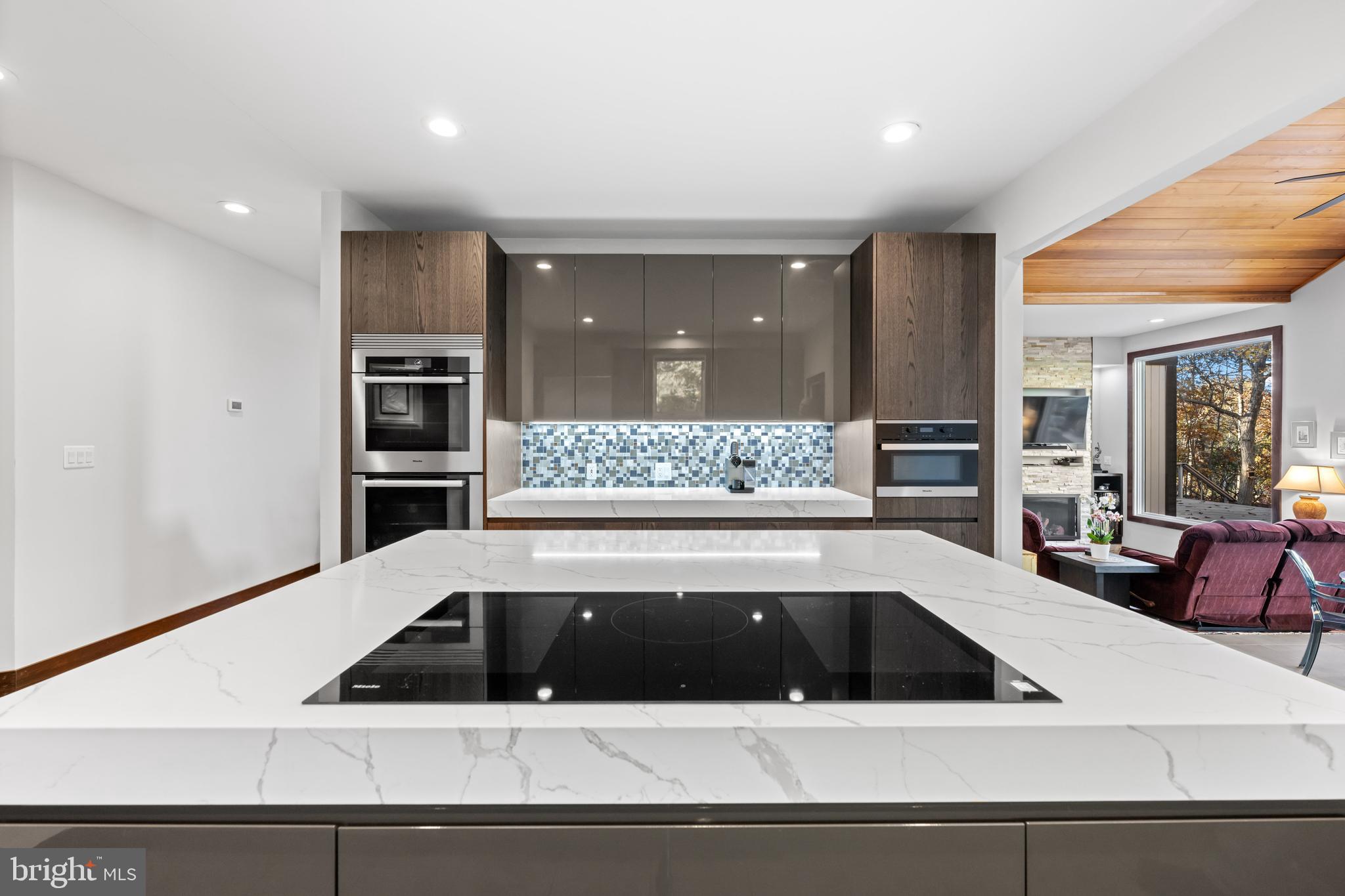 RIVER WATCH - Residential