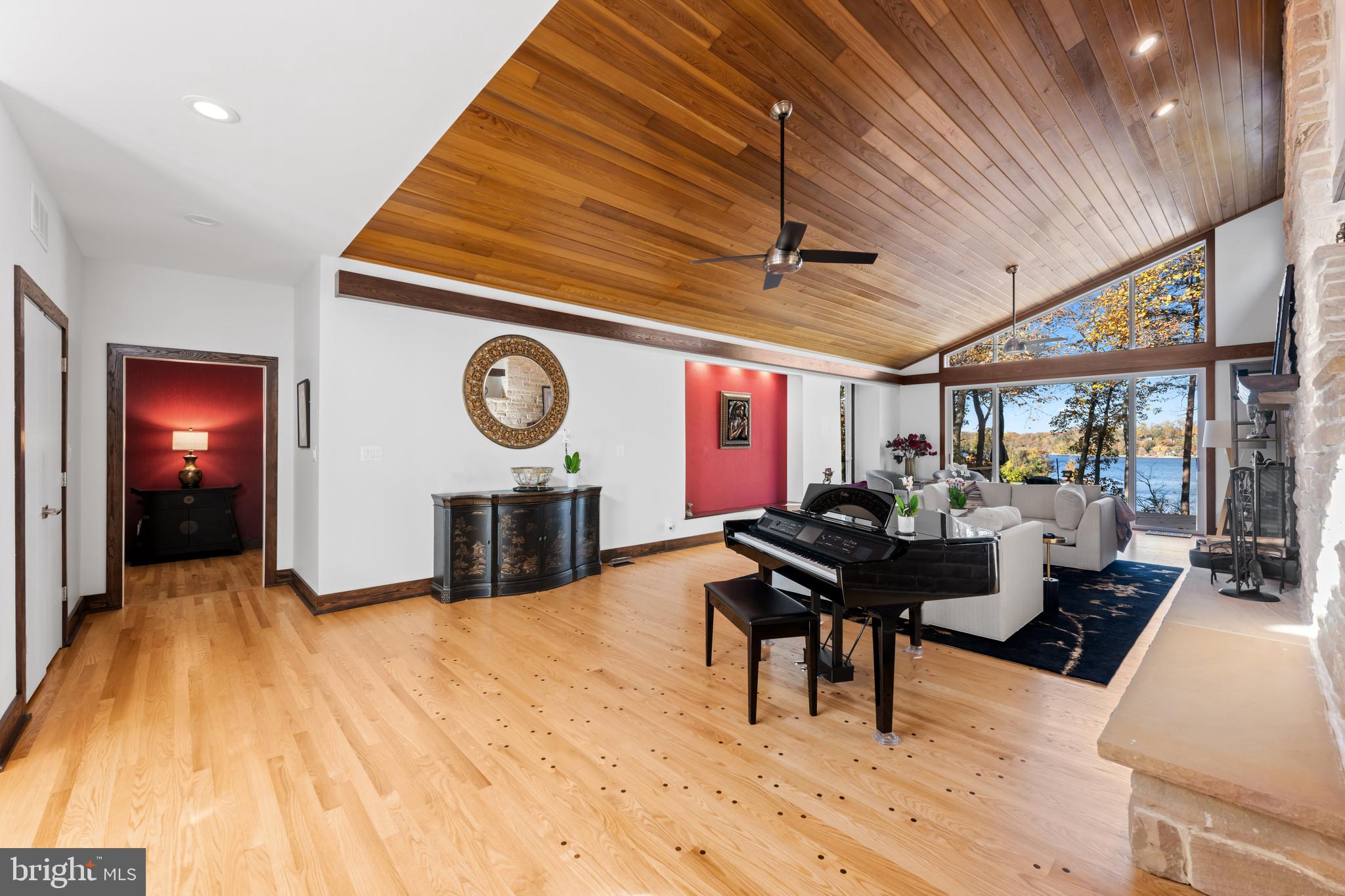 RIVER WATCH - Residential