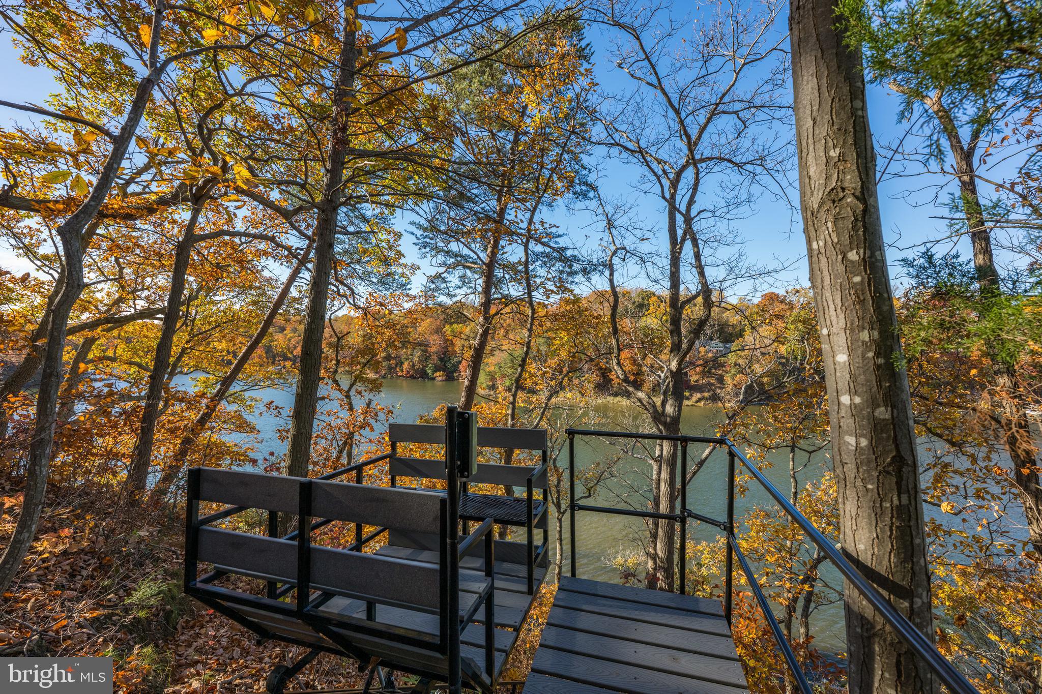 RIVER WATCH - Residential