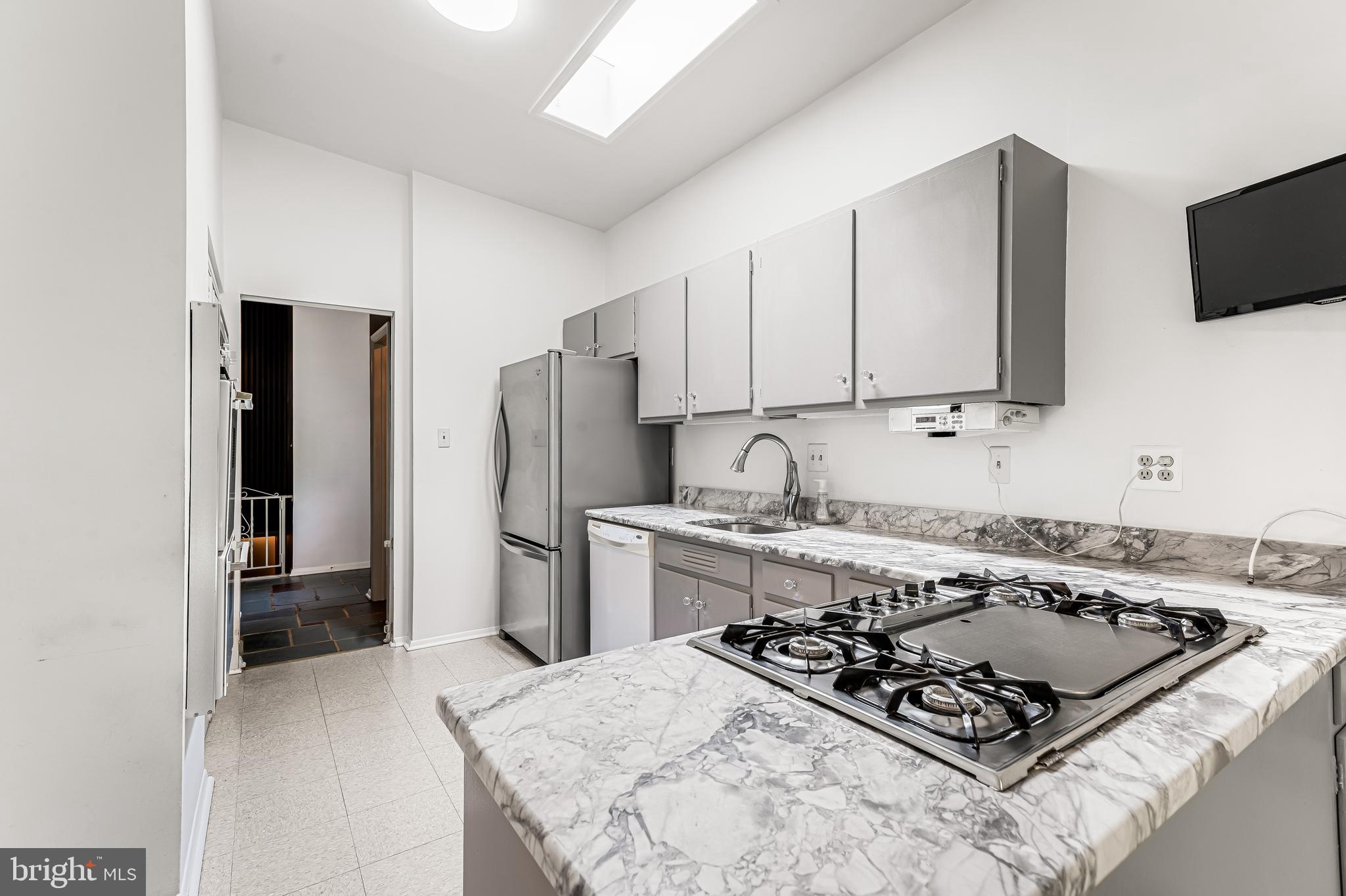 PIKESVILLE - Residential