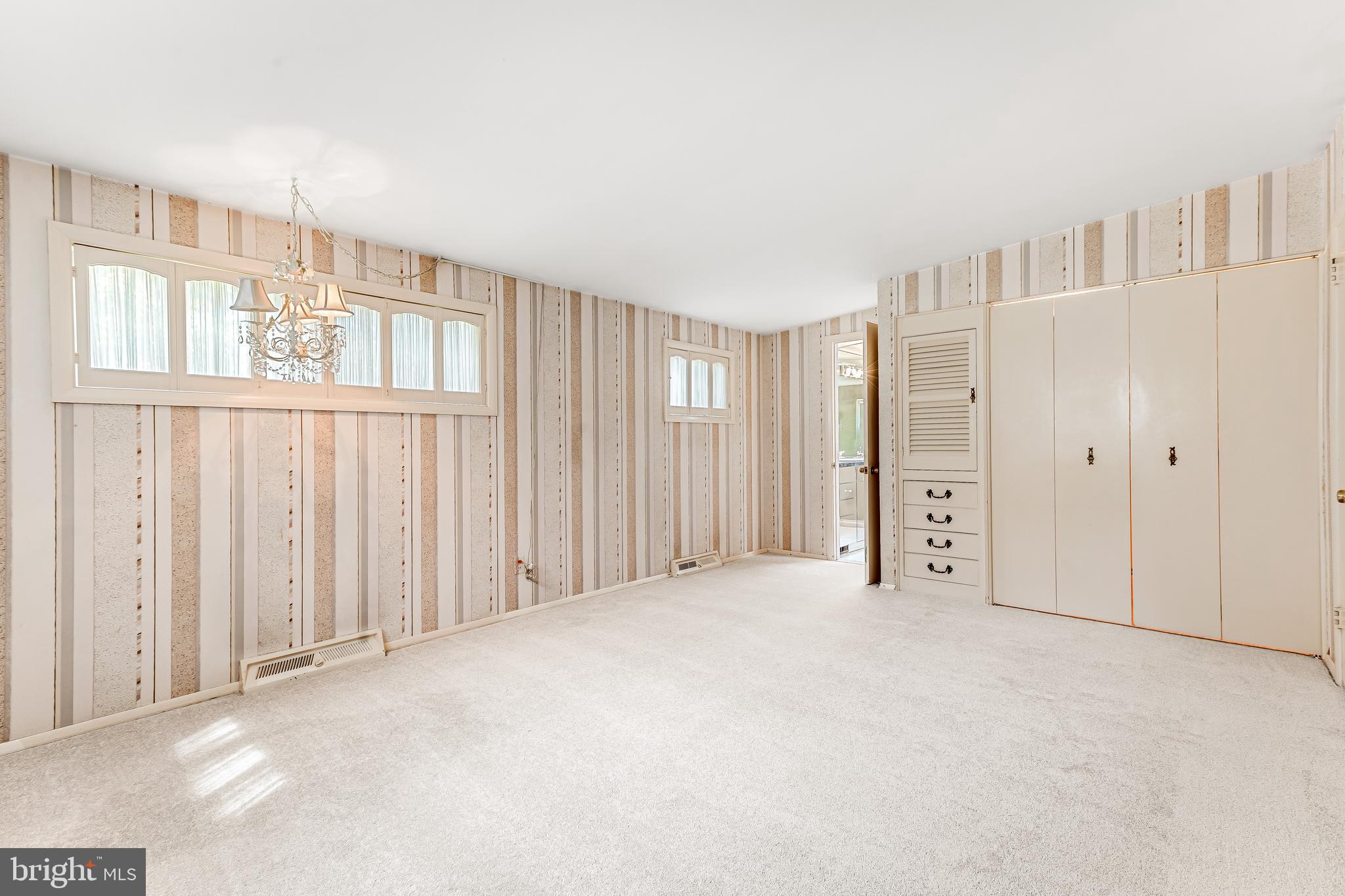 PIKESVILLE - Residential