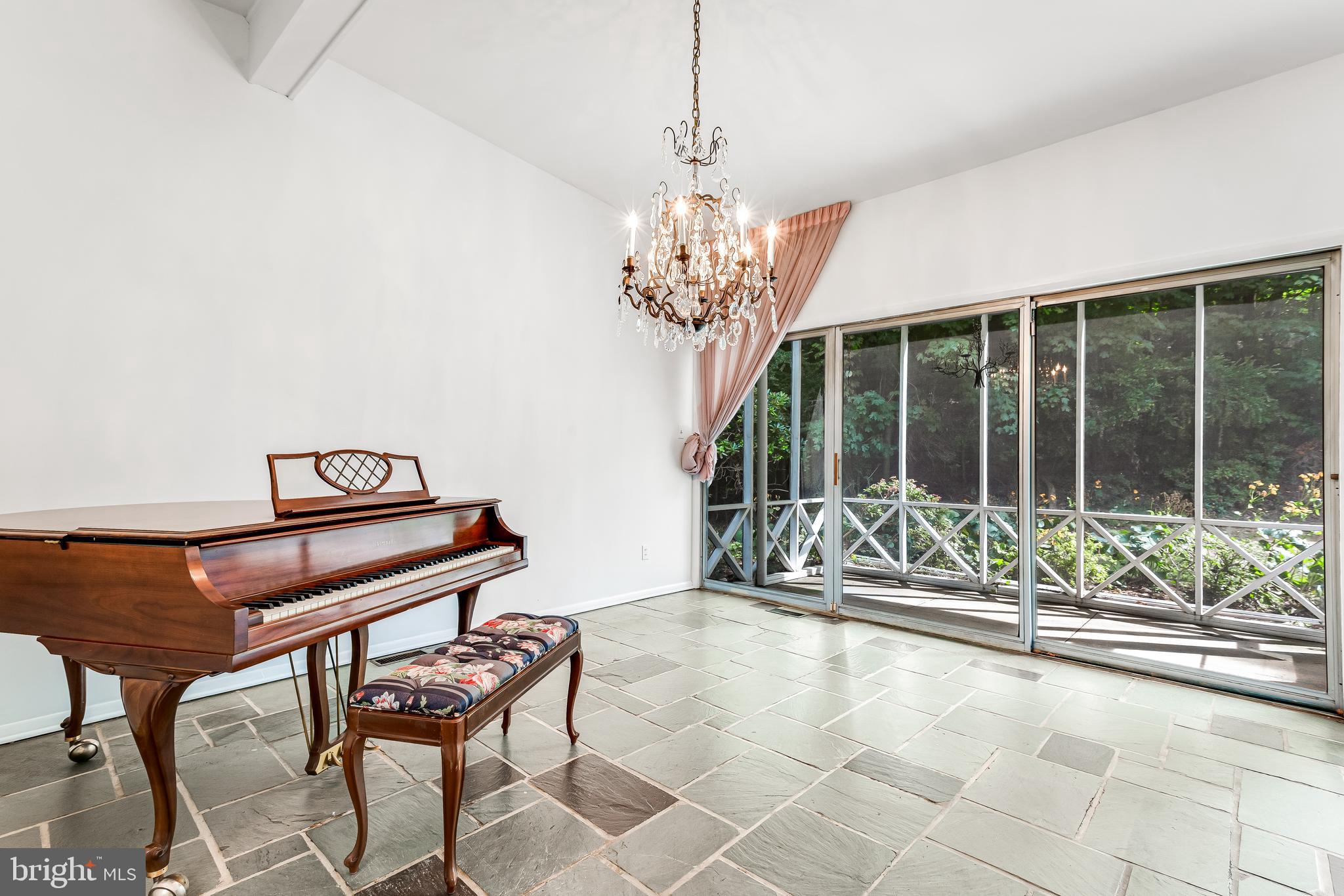 PIKESVILLE - Residential