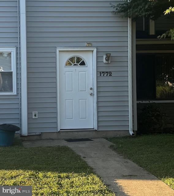 WHISPERING WOODS - Residential Lease