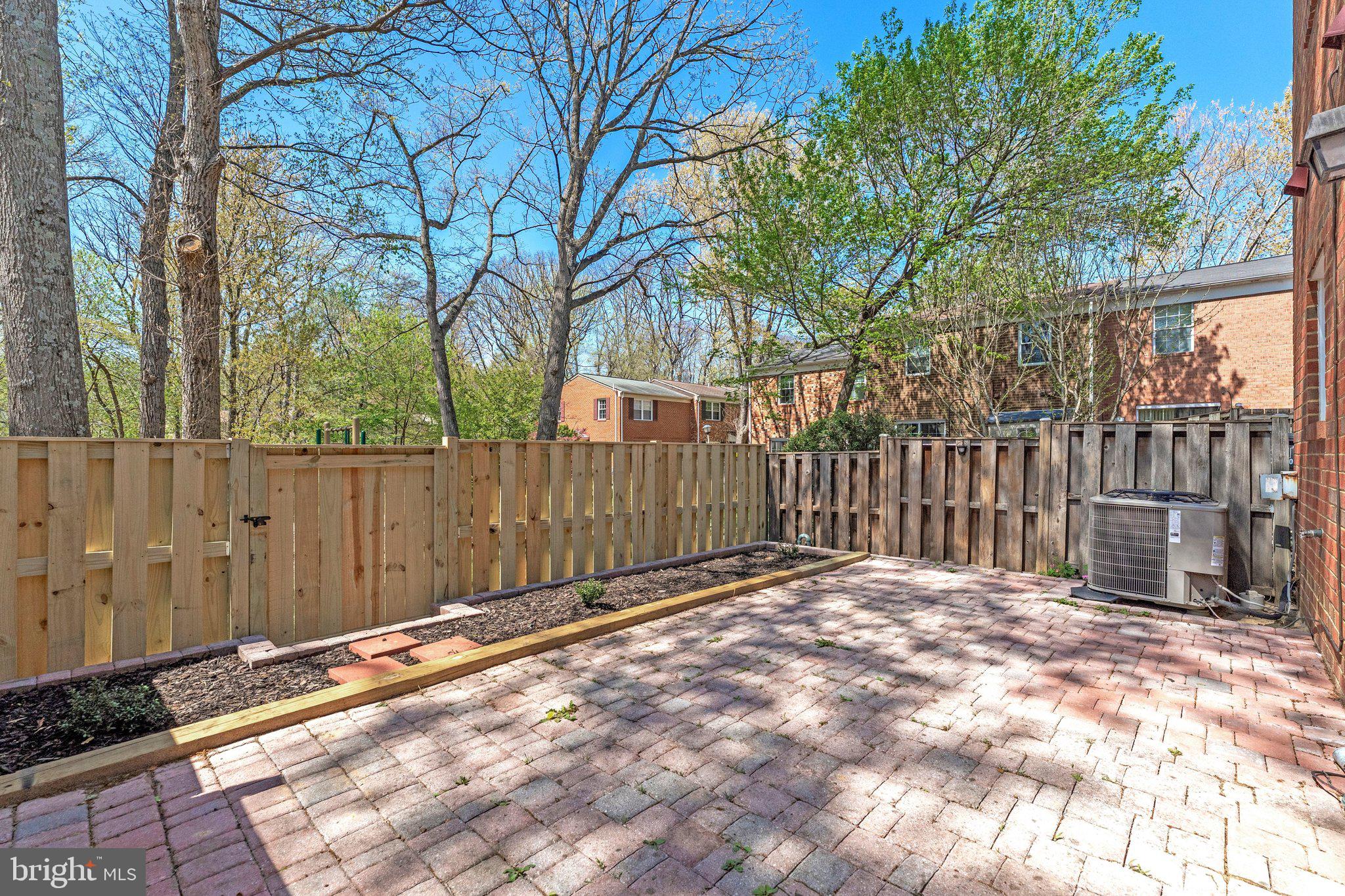 SADDLER OAKS - Residential