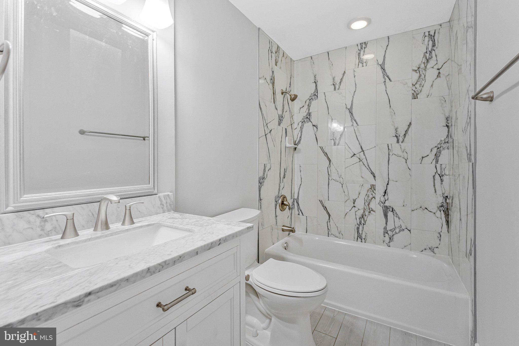 SADDLER OAKS - Residential