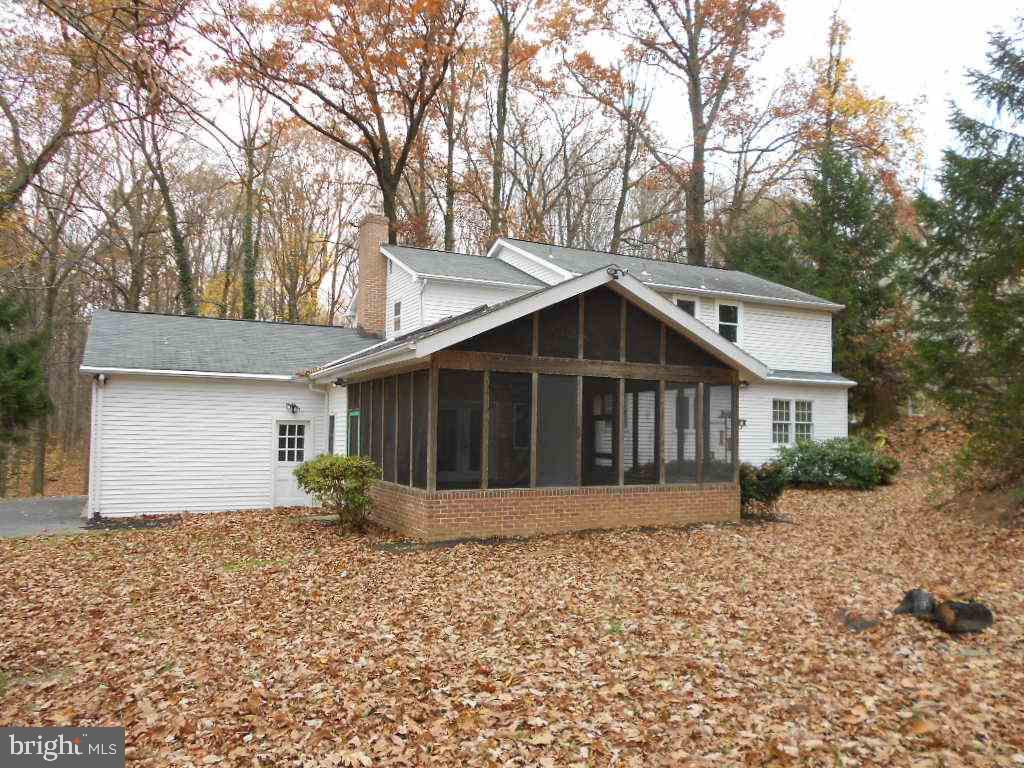 LAUREL WOODS - Residential