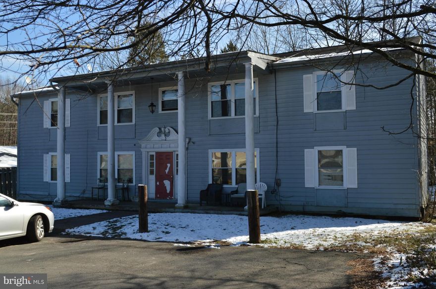 Upstairs apartment (#3) located right on Rt. 3 in Locust Grove. Great location for commuters!