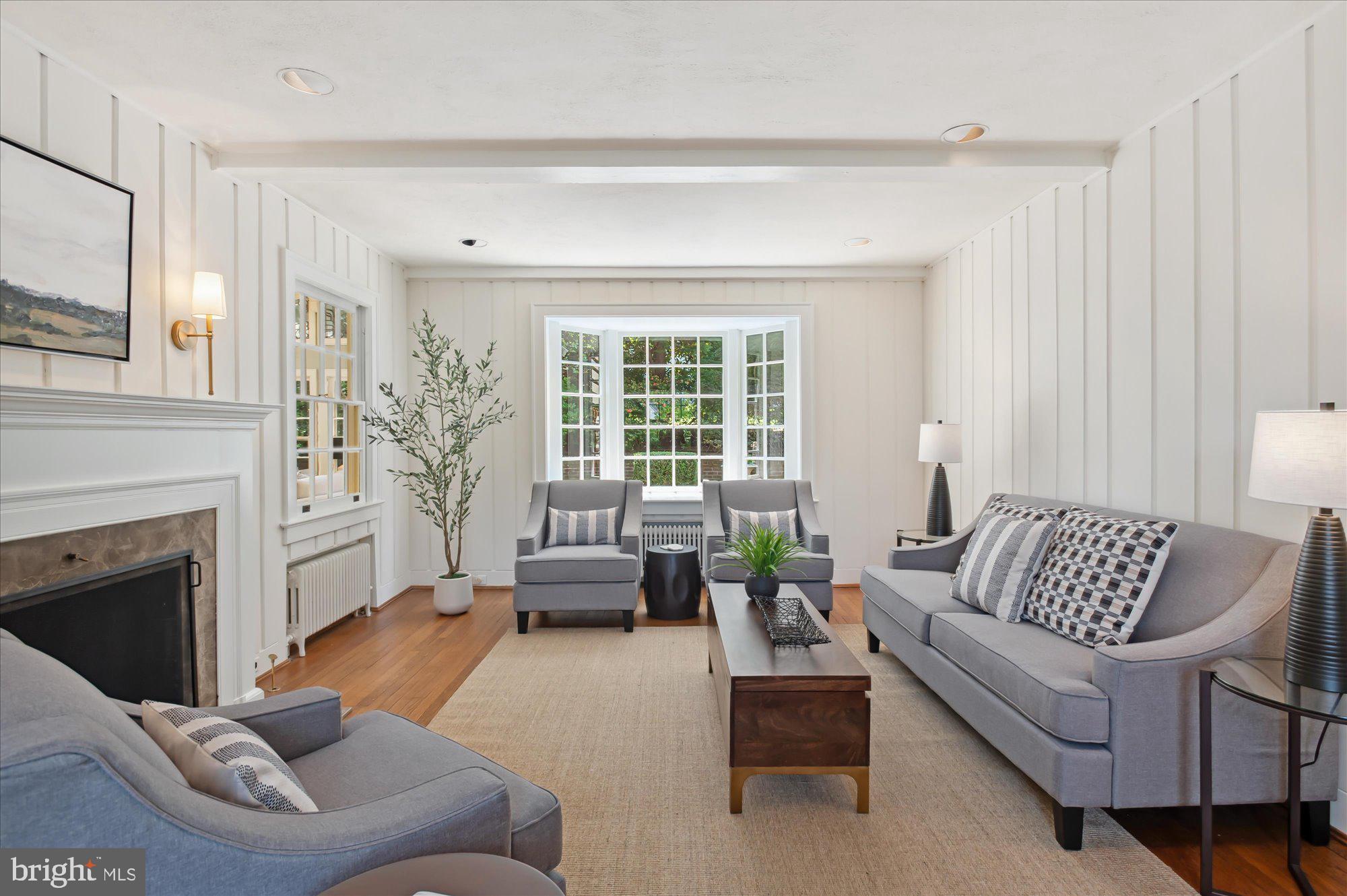 GOLF CLUB MANOR - Residential