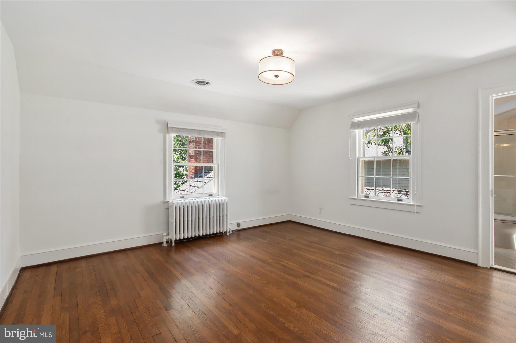 GOLF CLUB MANOR - Residential