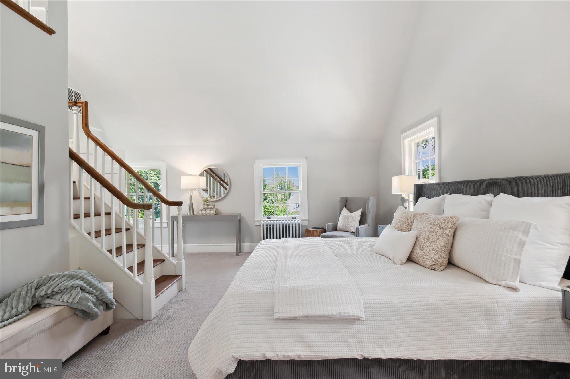 GOLF CLUB MANOR - Residential