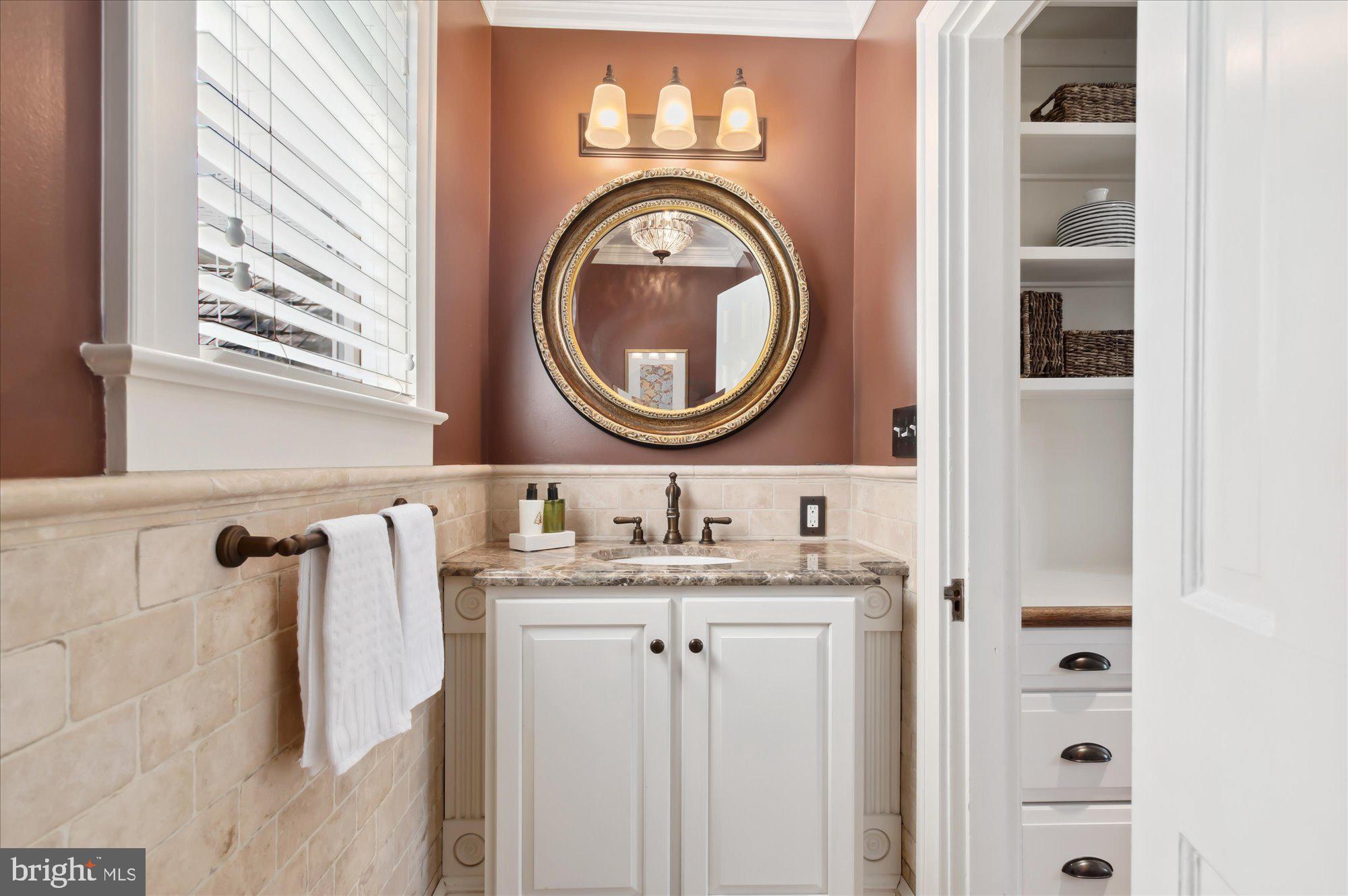 GOLF CLUB MANOR - Residential