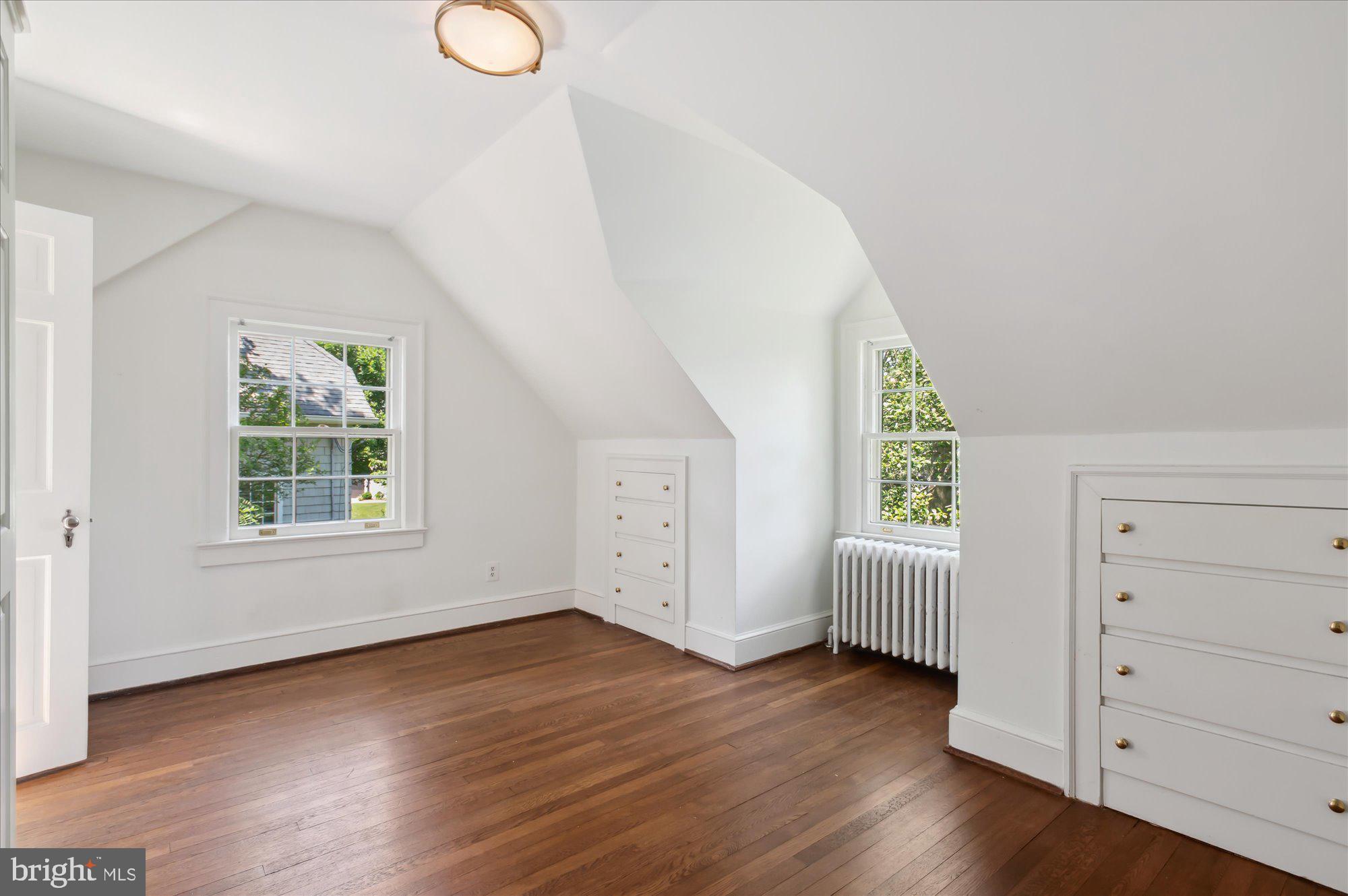 GOLF CLUB MANOR - Residential