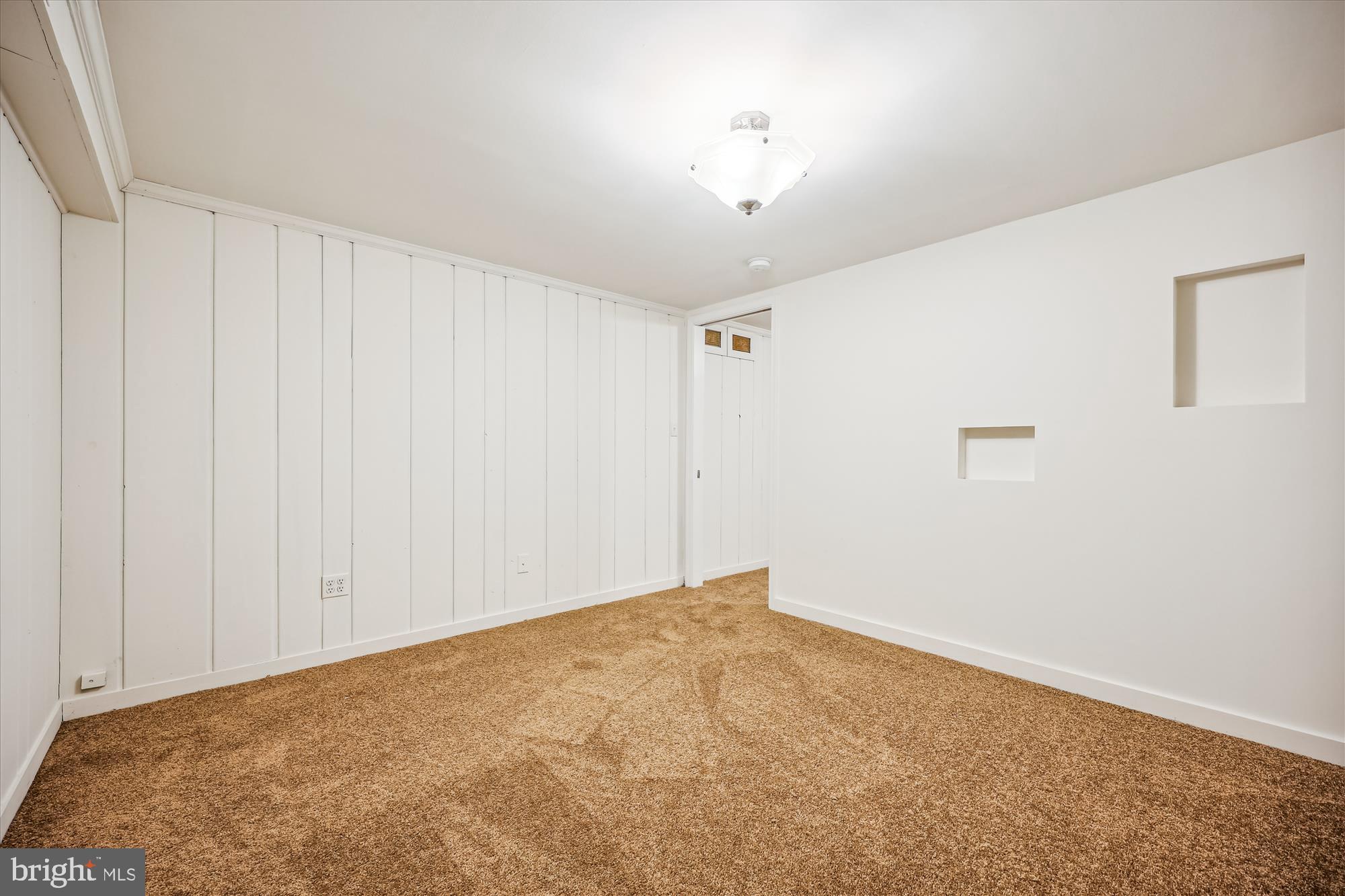 SEVEN OAKS - Residential