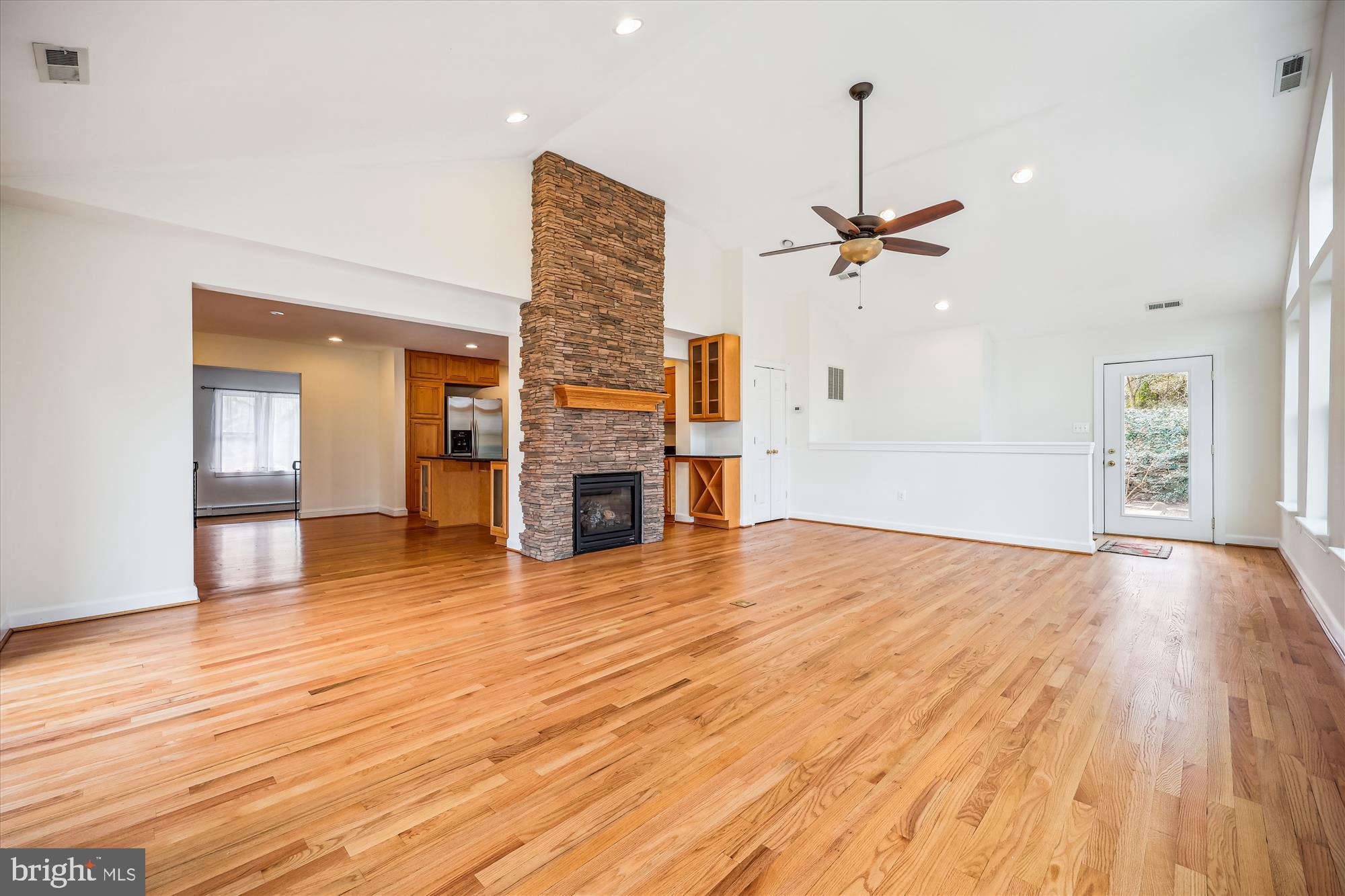 SEVEN OAKS - Residential