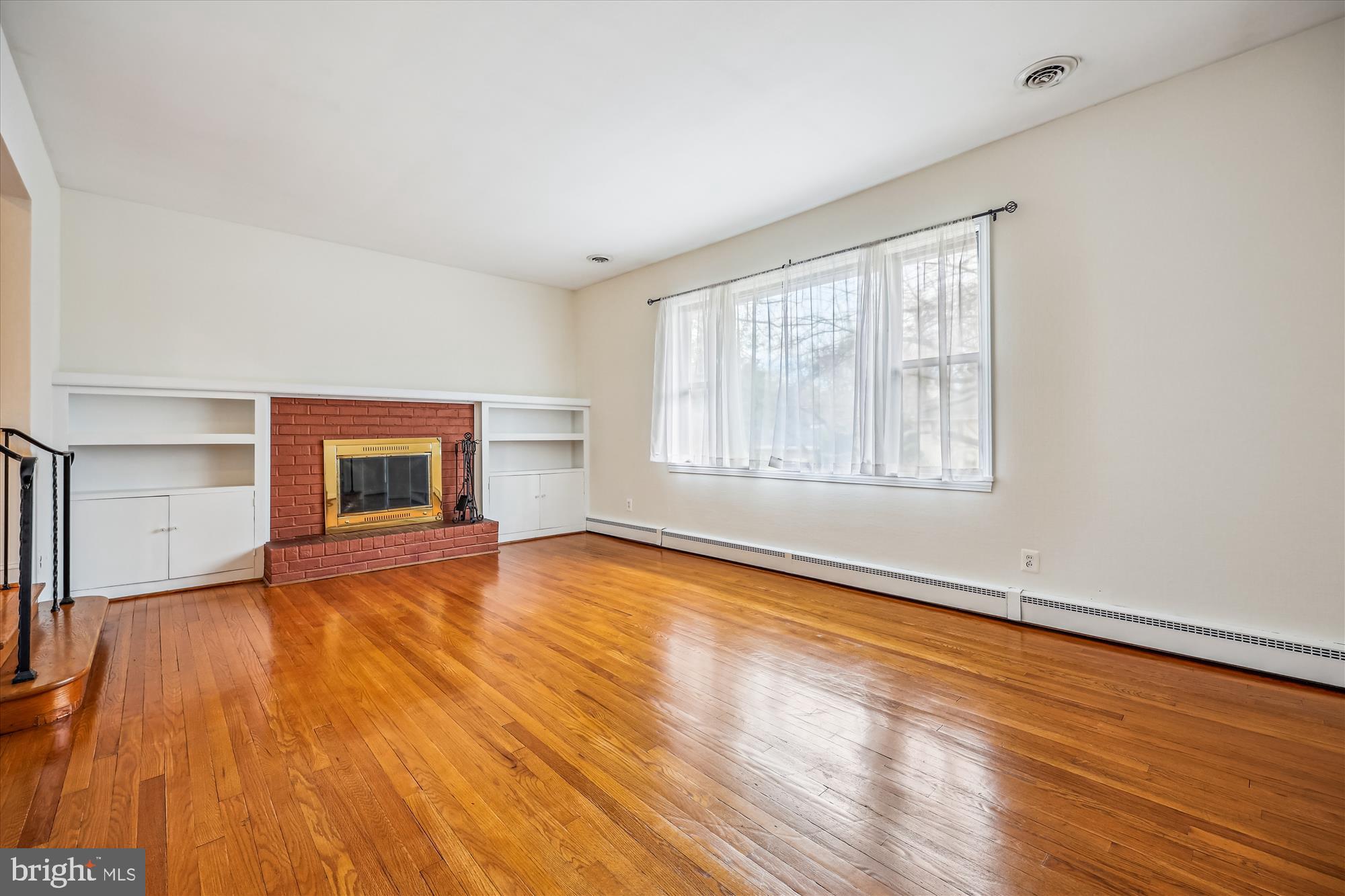 SEVEN OAKS - Residential