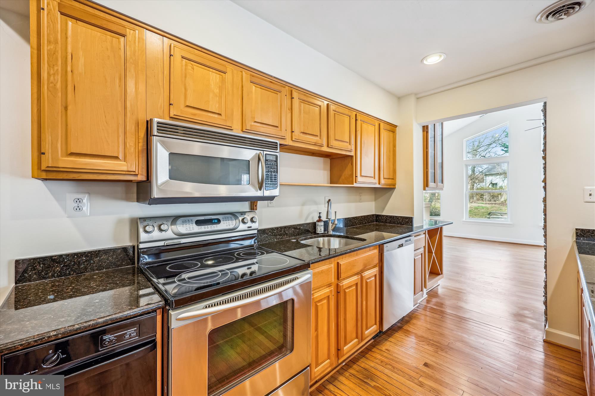 SEVEN OAKS - Residential