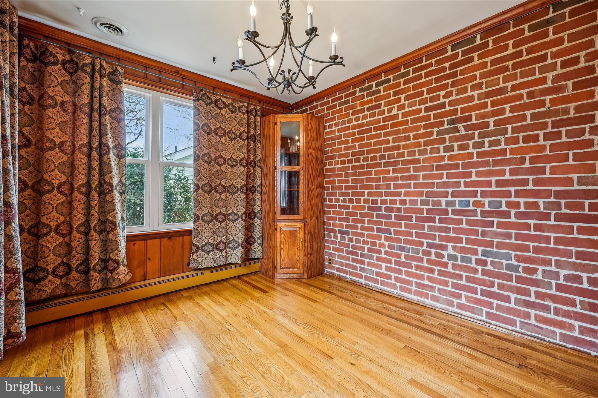 SEVEN OAKS - Residential