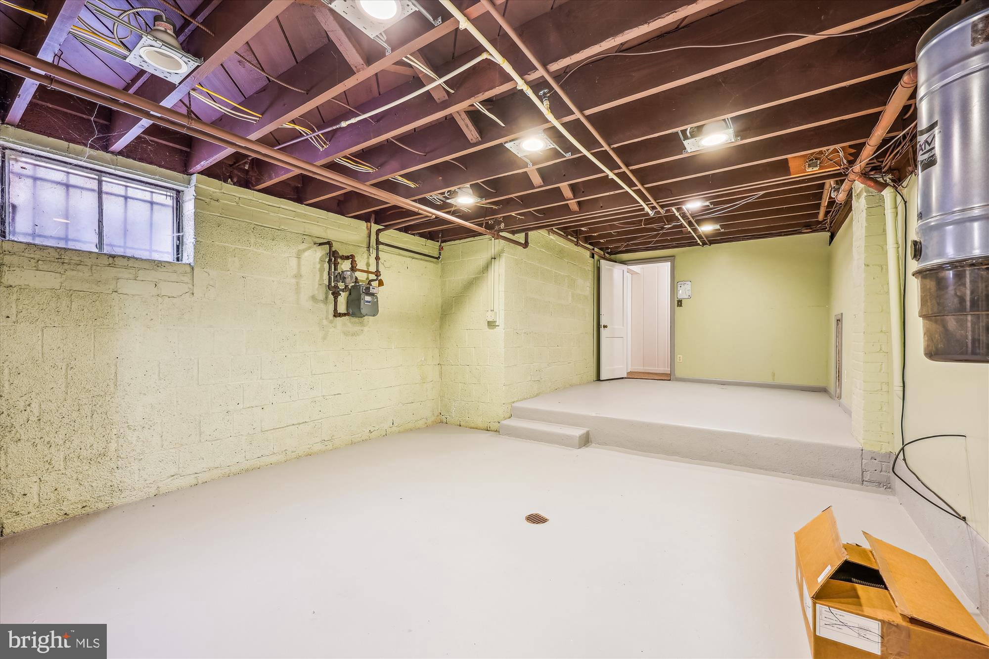 SEVEN OAKS - Residential