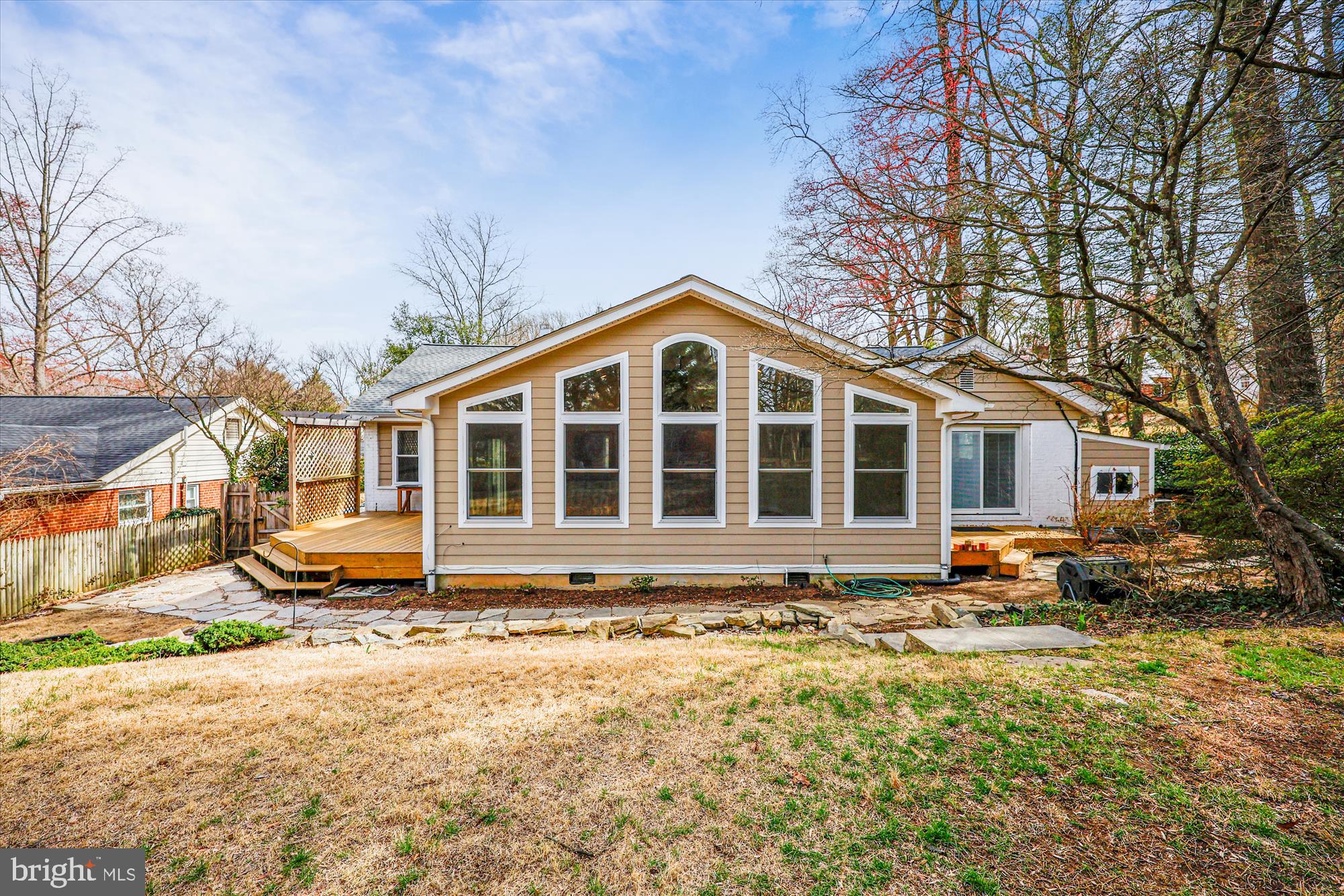 SEVEN OAKS - Residential