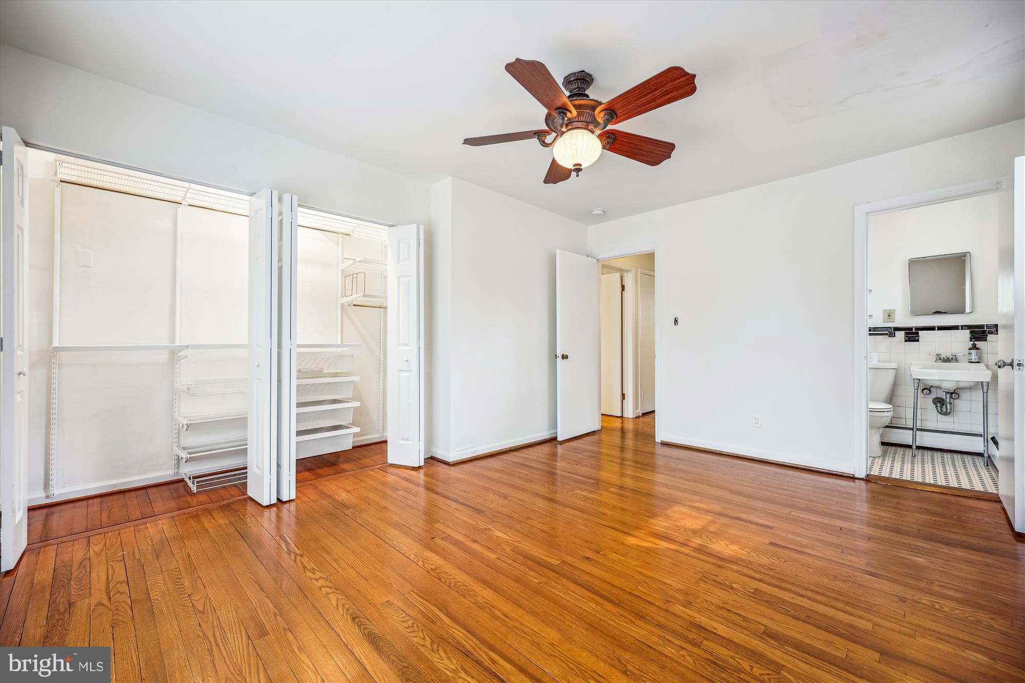 SEVEN OAKS - Residential