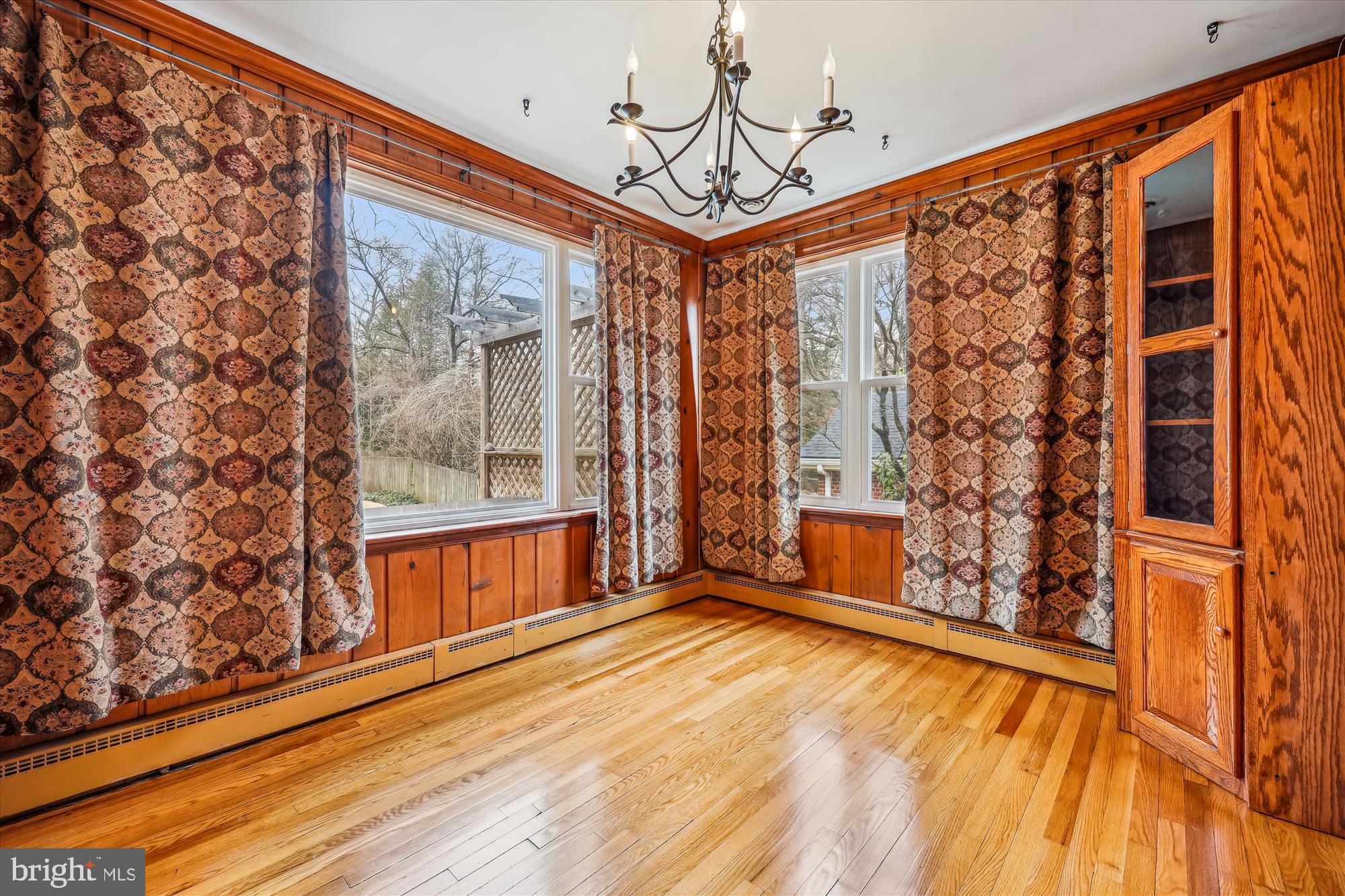 SEVEN OAKS - Residential