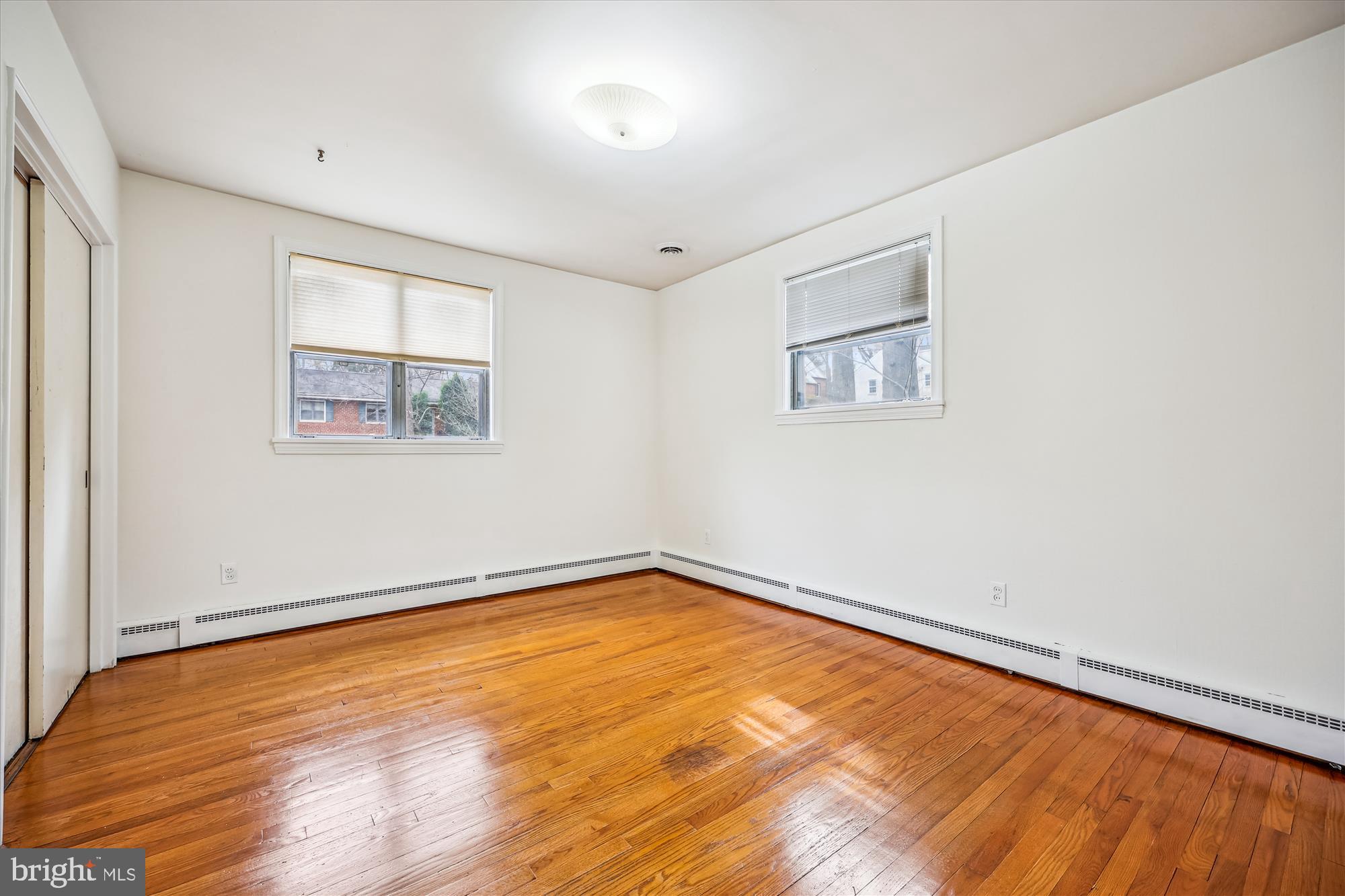 SEVEN OAKS - Residential