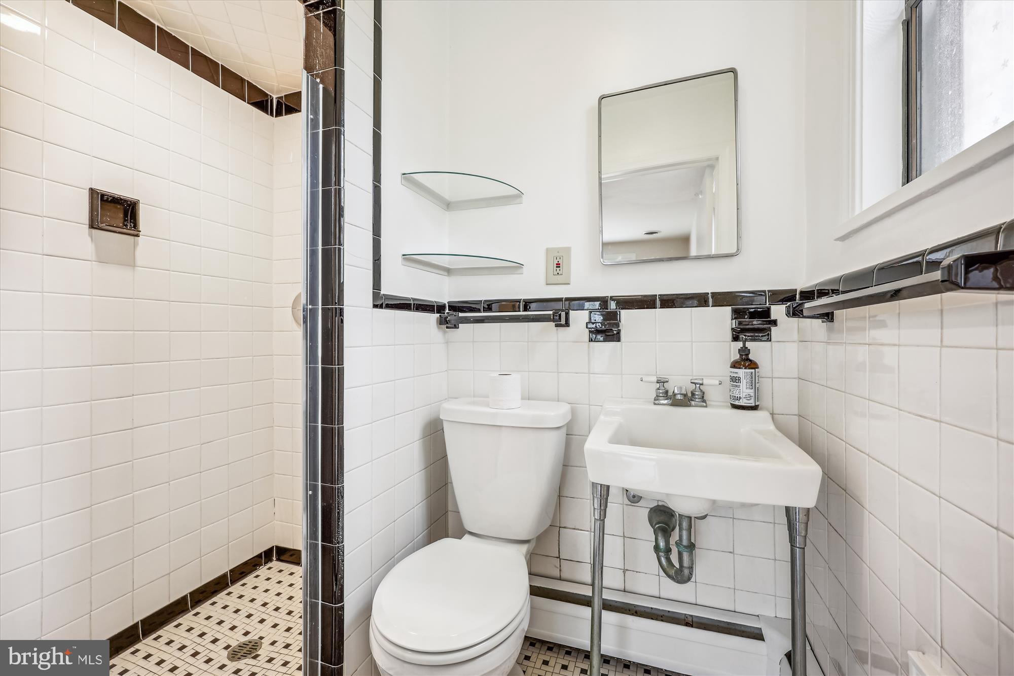 SEVEN OAKS - Residential