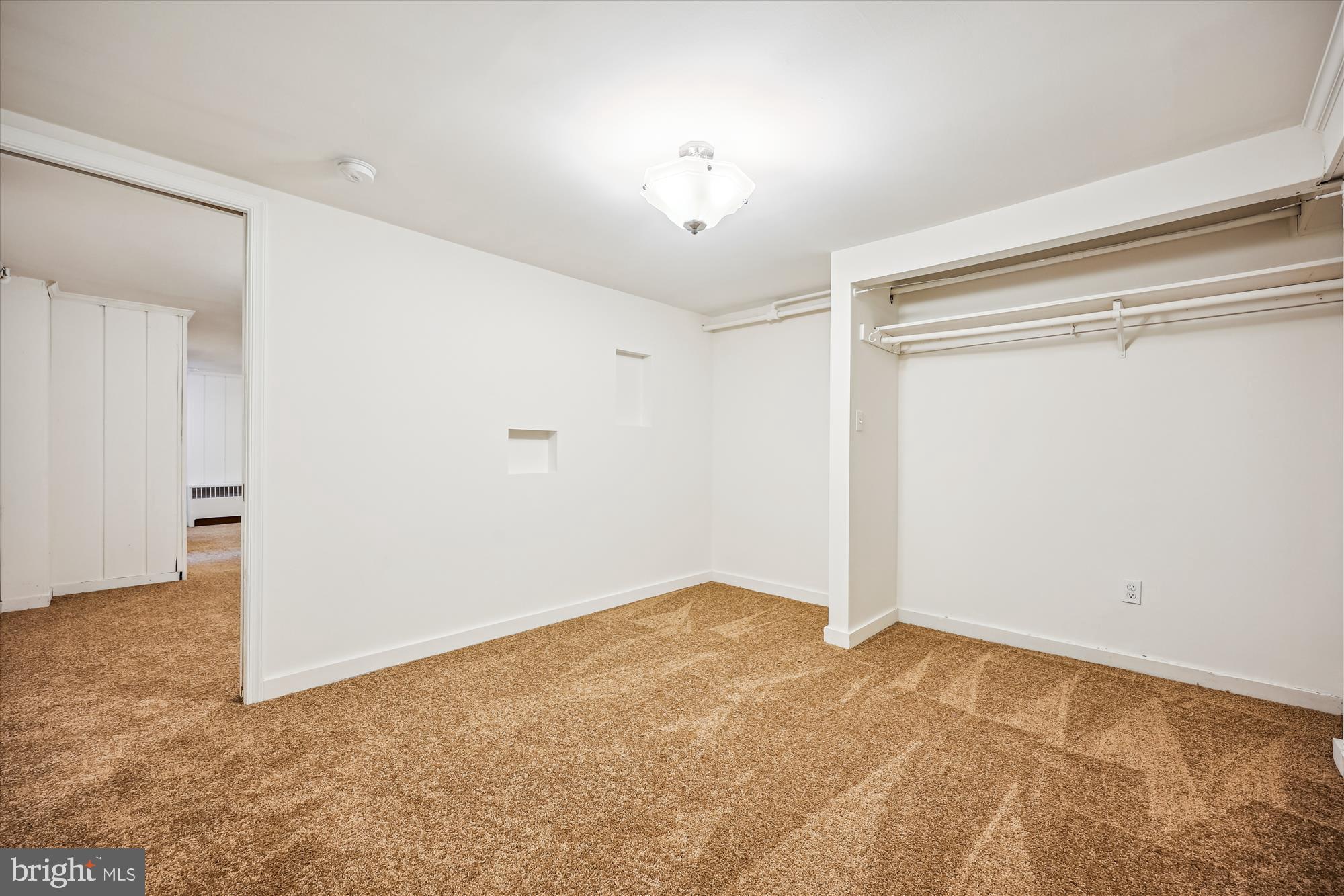 SEVEN OAKS - Residential