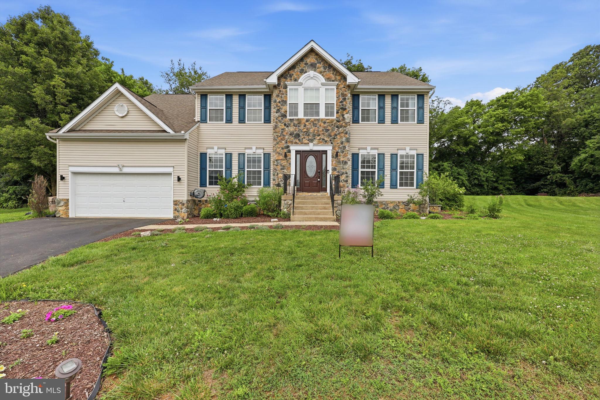 38 LA QUINTA COURT