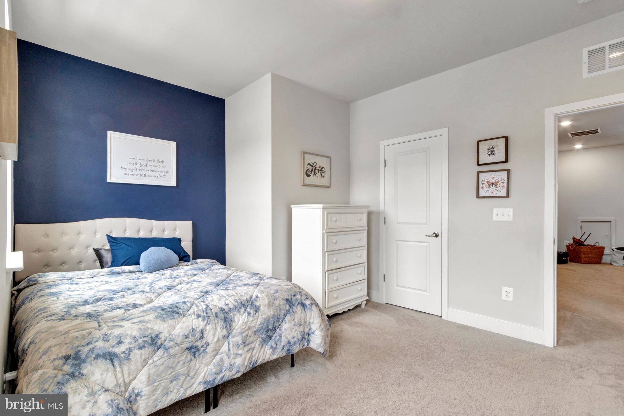 VILLAS AT WALDEN - Residential