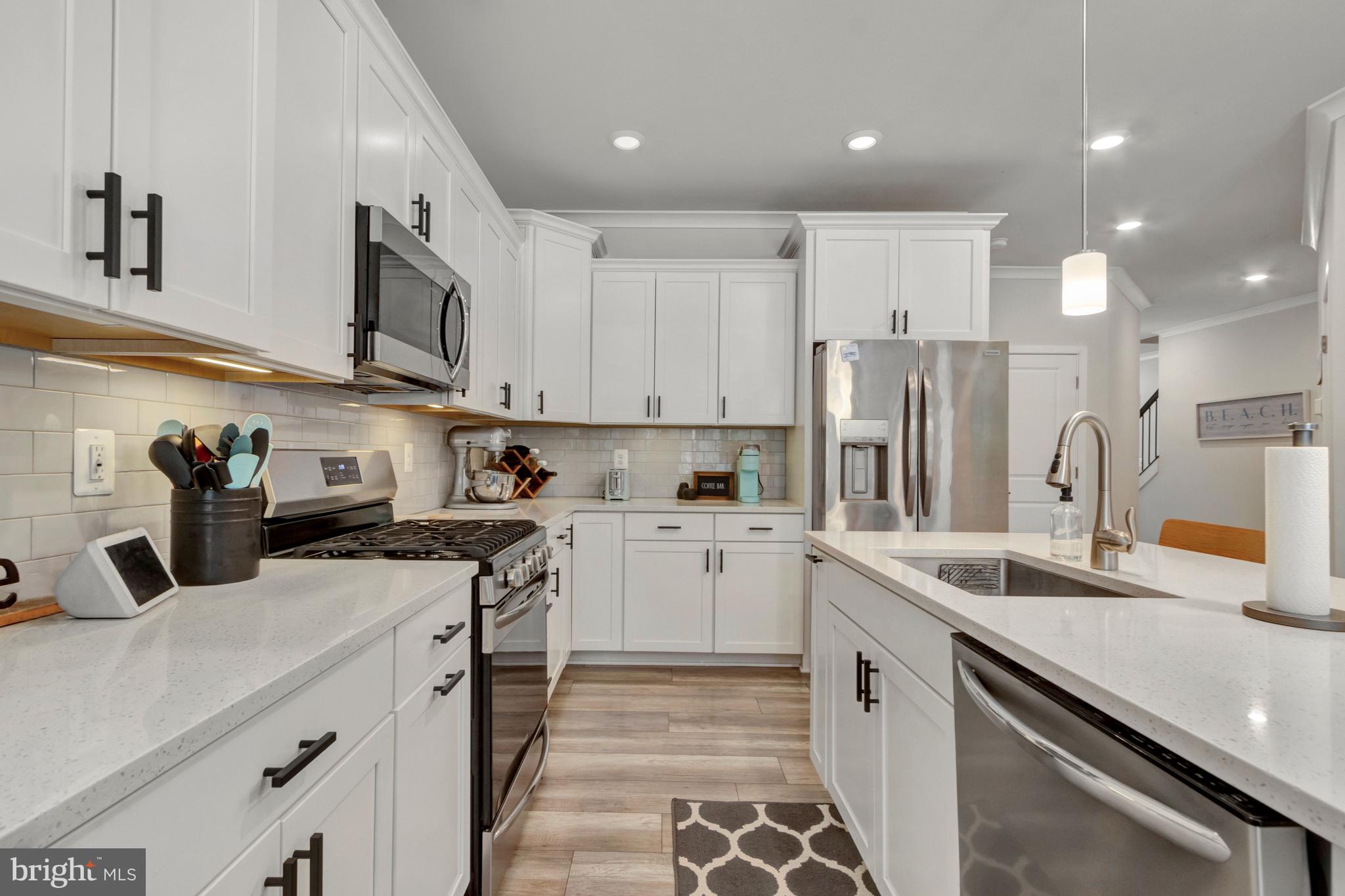 VILLAS AT WALDEN - Residential