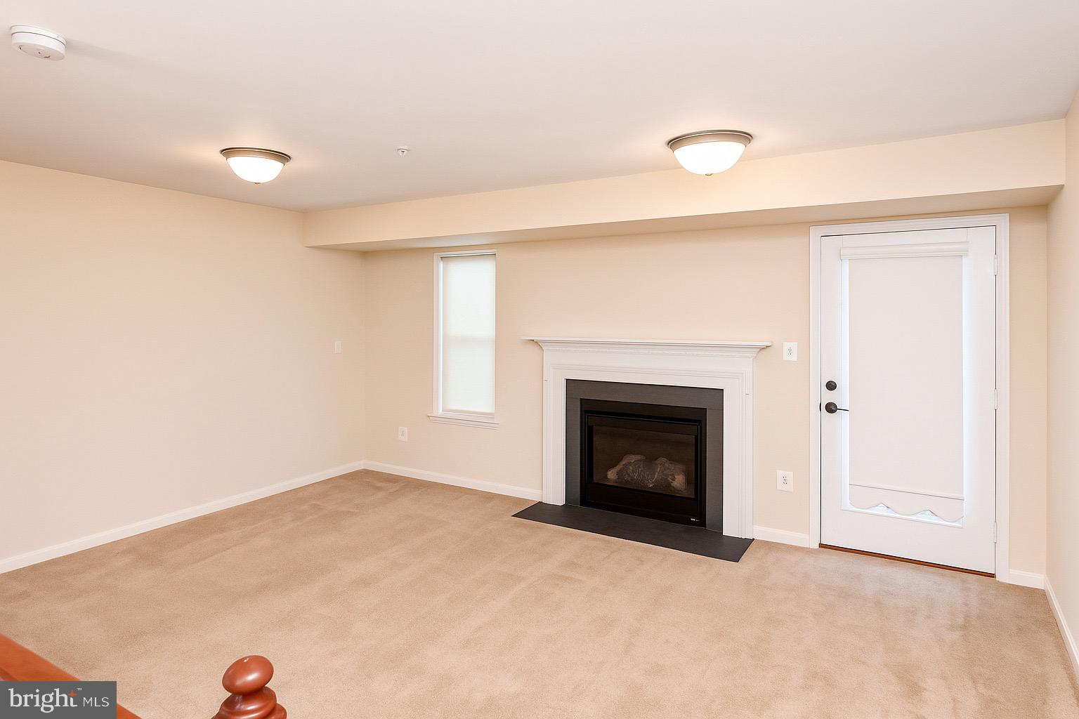 ADAMS CROSSING - Residential Lease