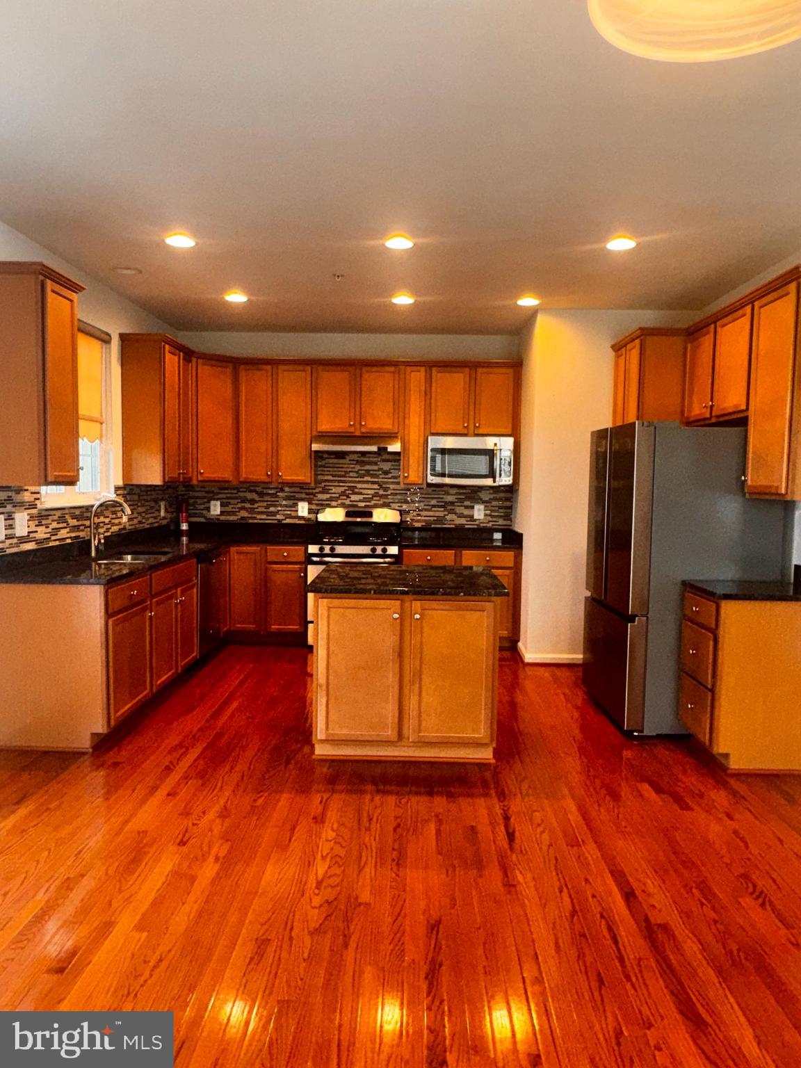 ADAMS CROSSING - Residential Lease