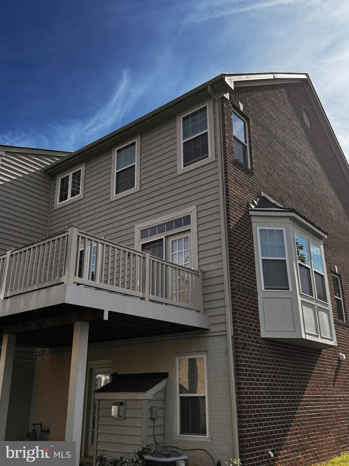 ADAMS CROSSING - Residential Lease