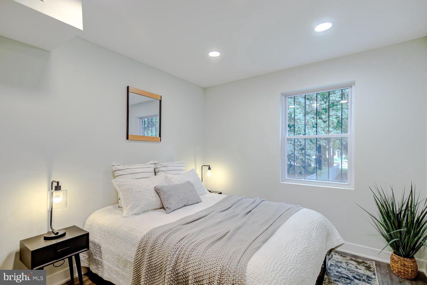 1420 EASTERN AVENUE NE 5C