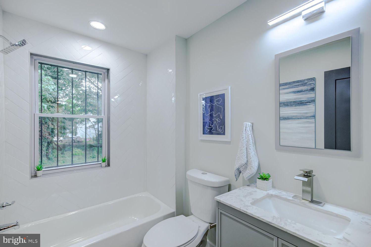 1420 EASTERN AVENUE NE 5C