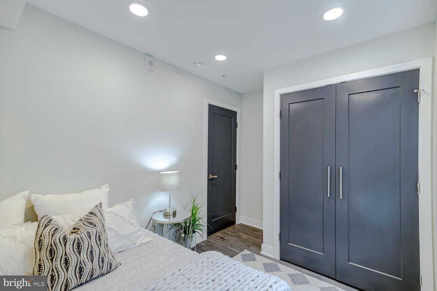 1420 EASTERN AVENUE NE 5C