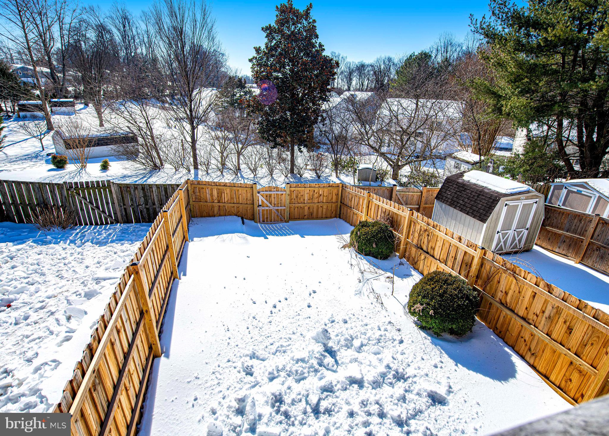 LAUREL WOODS - Residential