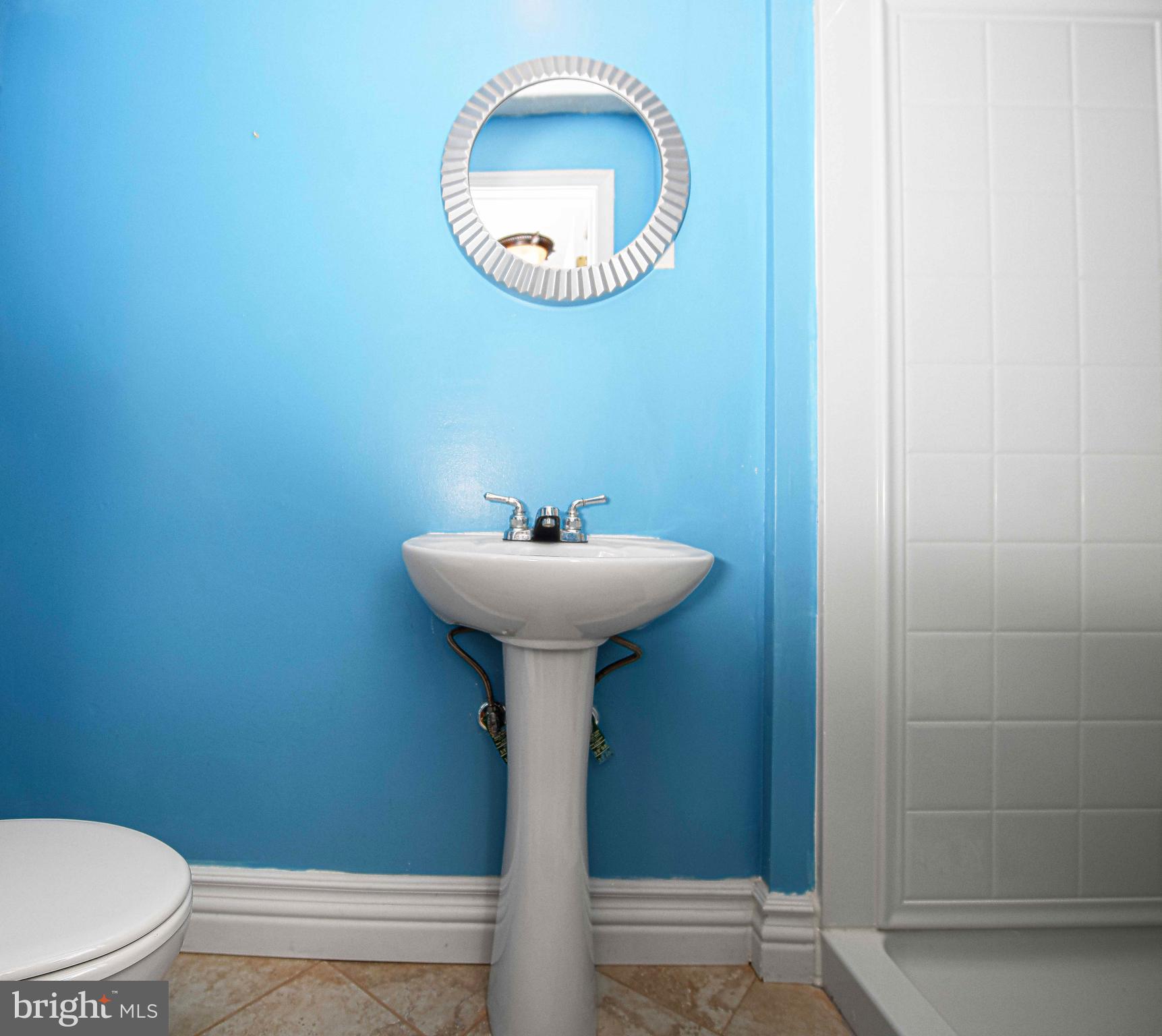 LAUREL WOODS - Residential